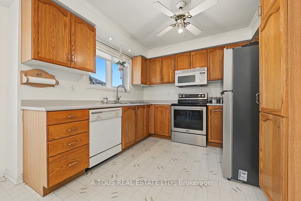 2945 Thomas Street, #77, Mississauga, Peel ON L5M 6C1