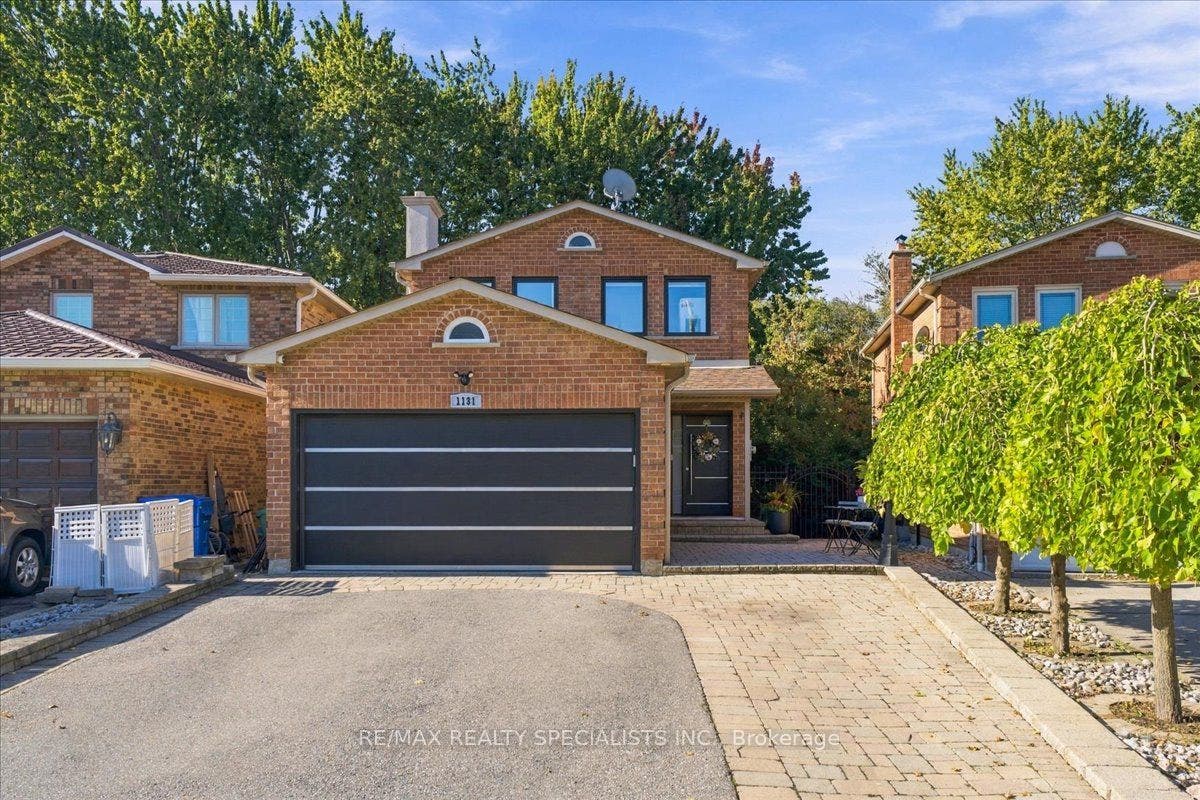 1131 Highgate Place, Mississauga, Peel ON L4W 3H3