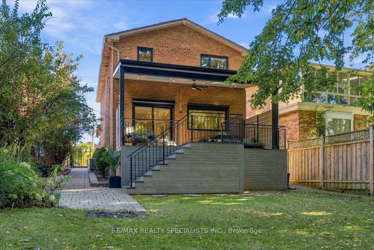1131 Highgate Place, Mississauga, Peel ON L4W 3H3