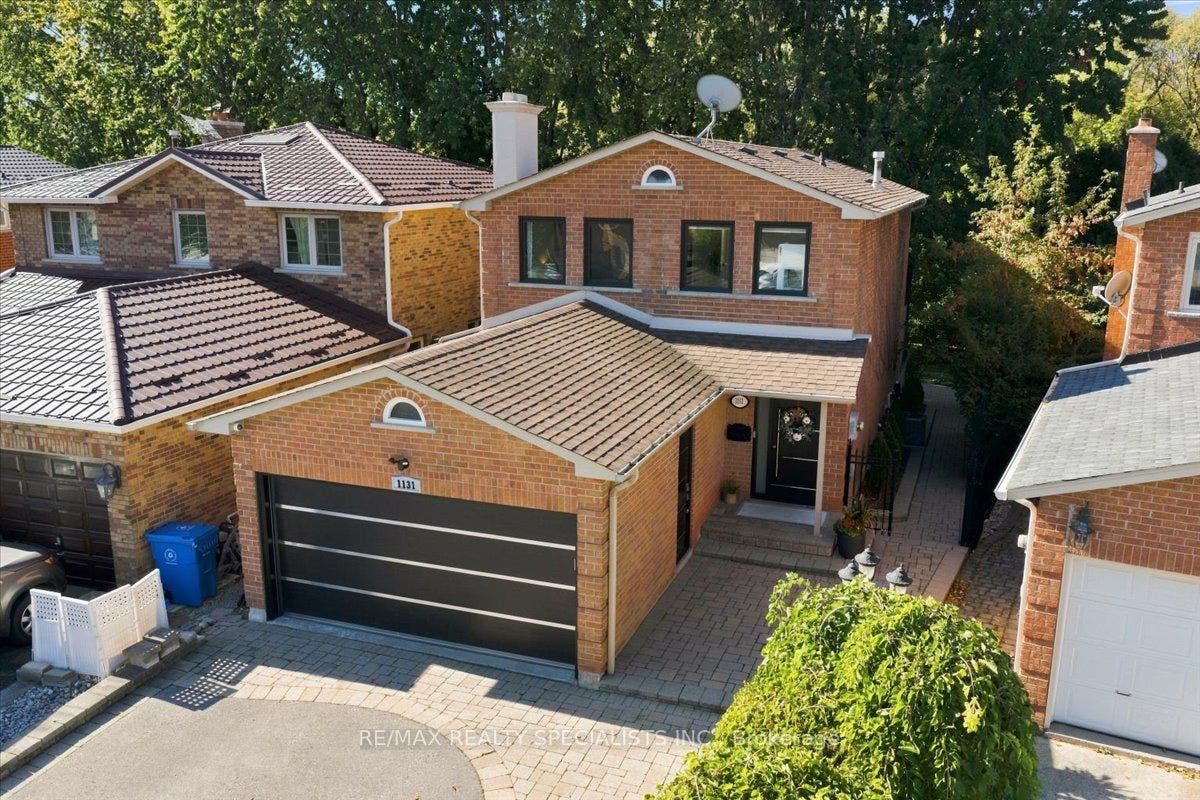 1131 Highgate Place, Mississauga, Peel ON L4W 3H3