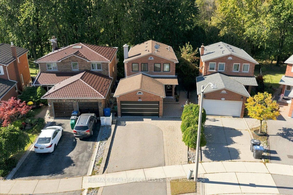 1131 Highgate Place, Mississauga, Peel ON L4W 3H3
