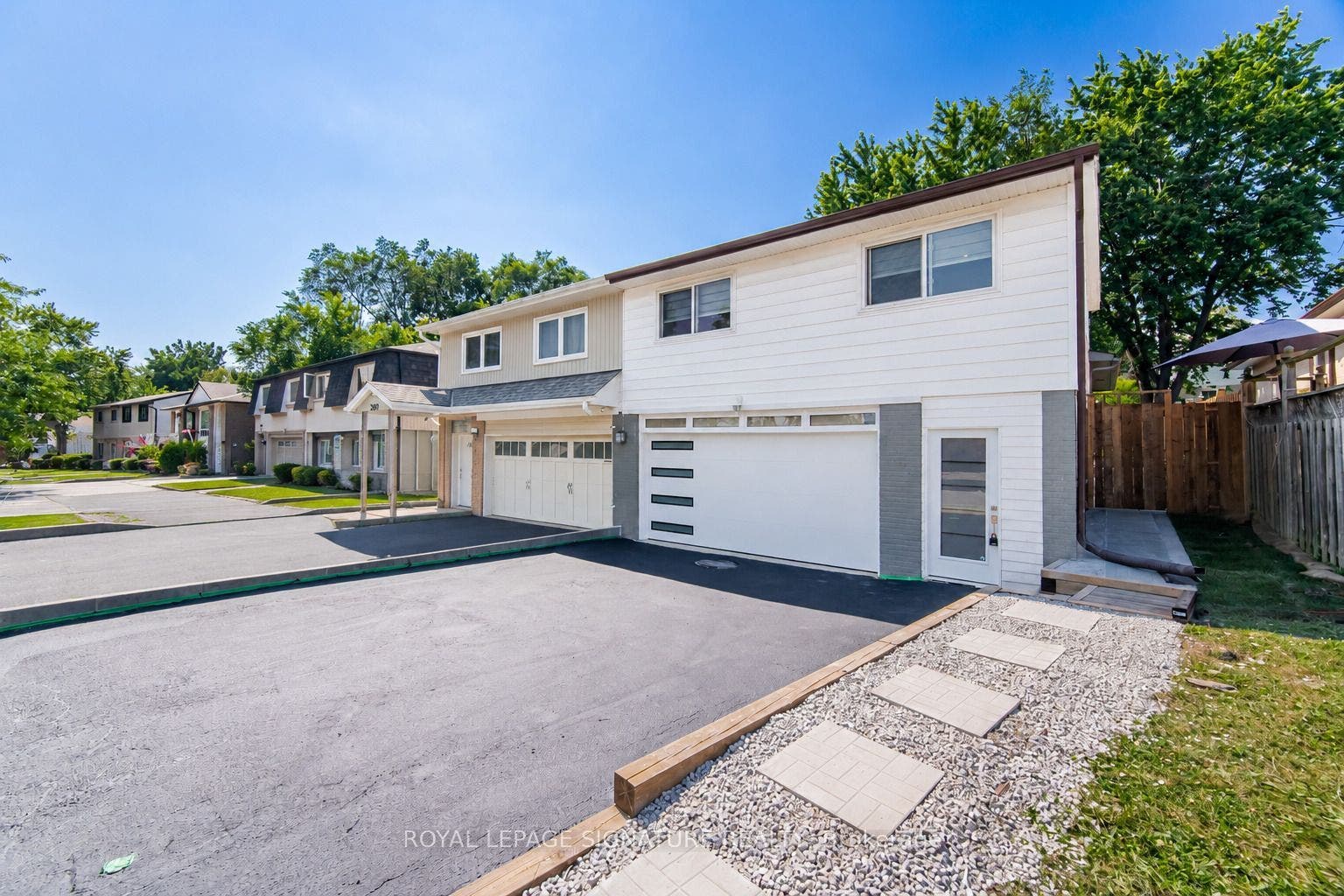 2599 Lundene Road, Mississauga, Peel ON L5J 3Y8