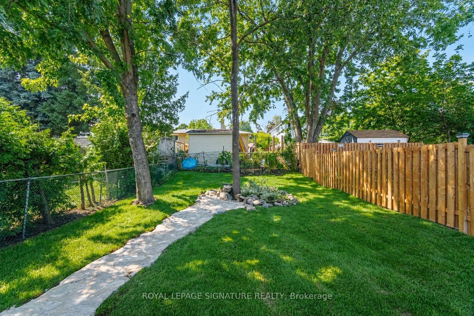 2599 Lundene Road, Mississauga, Peel ON L5J 3Y8