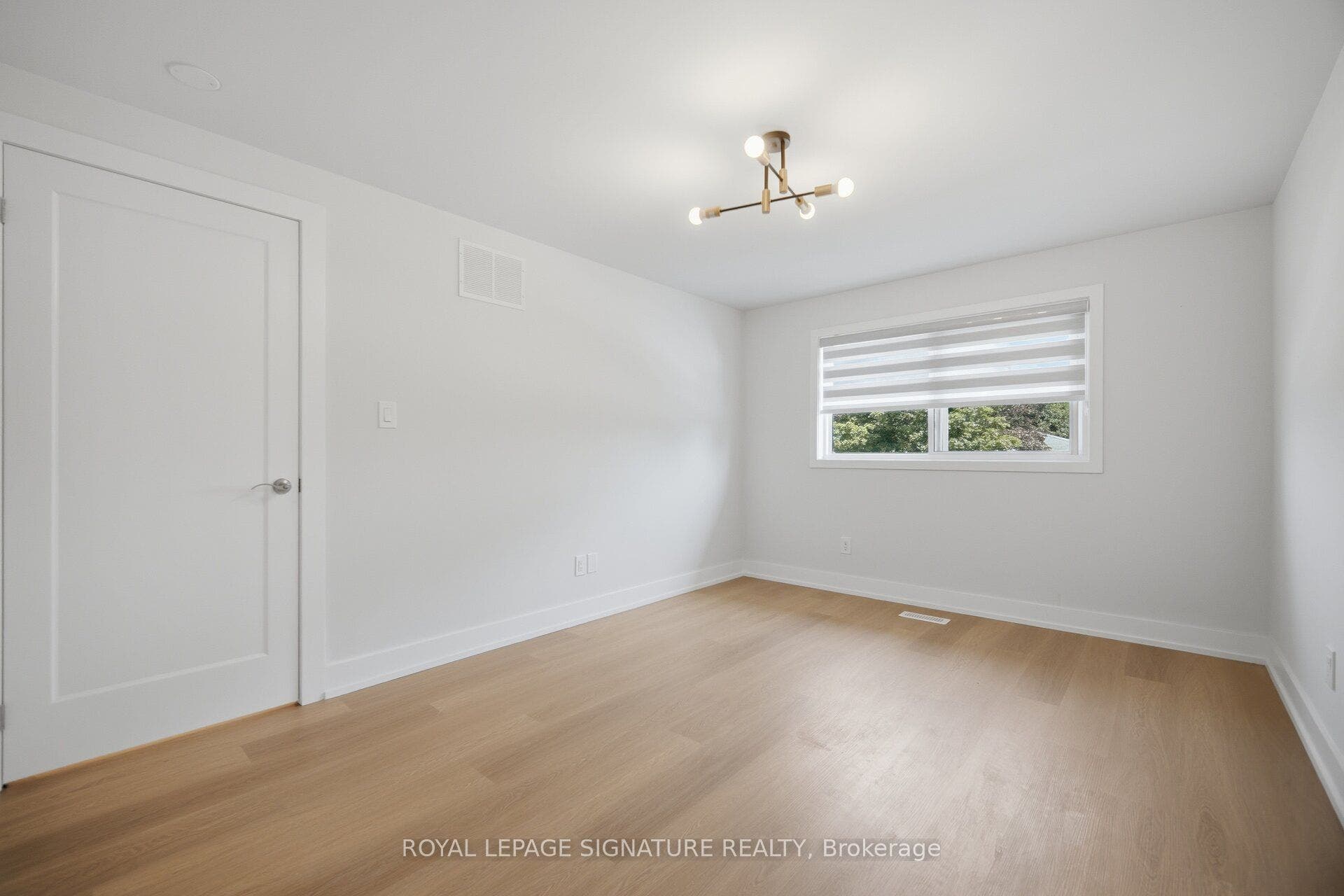 2599 Lundene Road, Mississauga, Peel ON L5J 3Y8