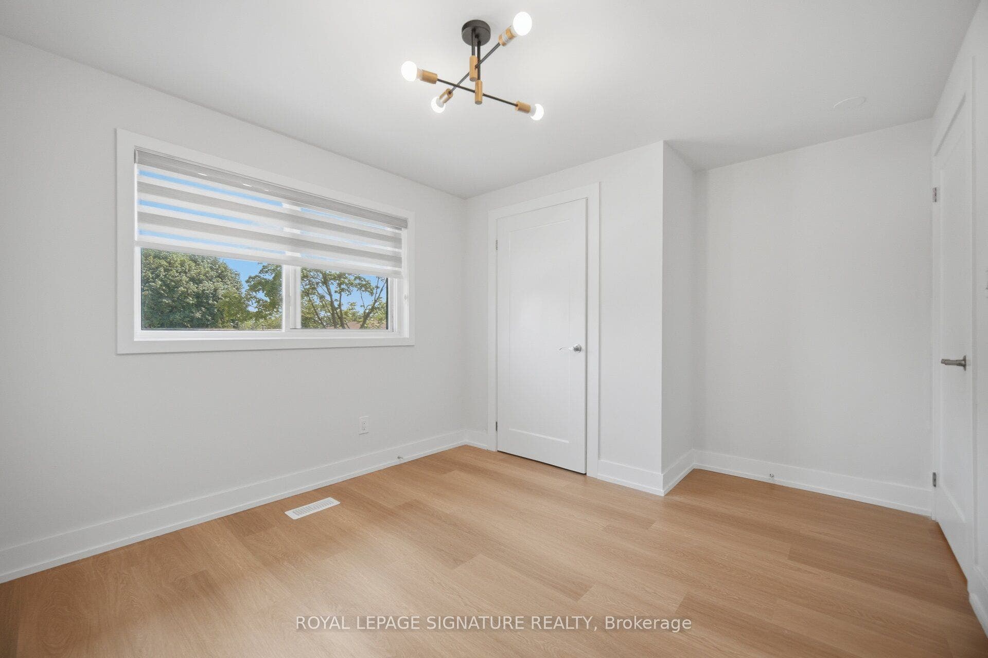 2599 Lundene Road, Mississauga, Peel ON L5J 3Y8