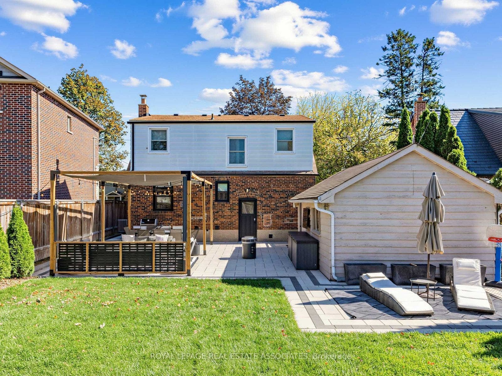 36 Jodphur Avenue, Toronto W, Toronto ON M9M 2J4 36 Jodphur Avenue, Toronto W, Toronto ON M9M 2J4