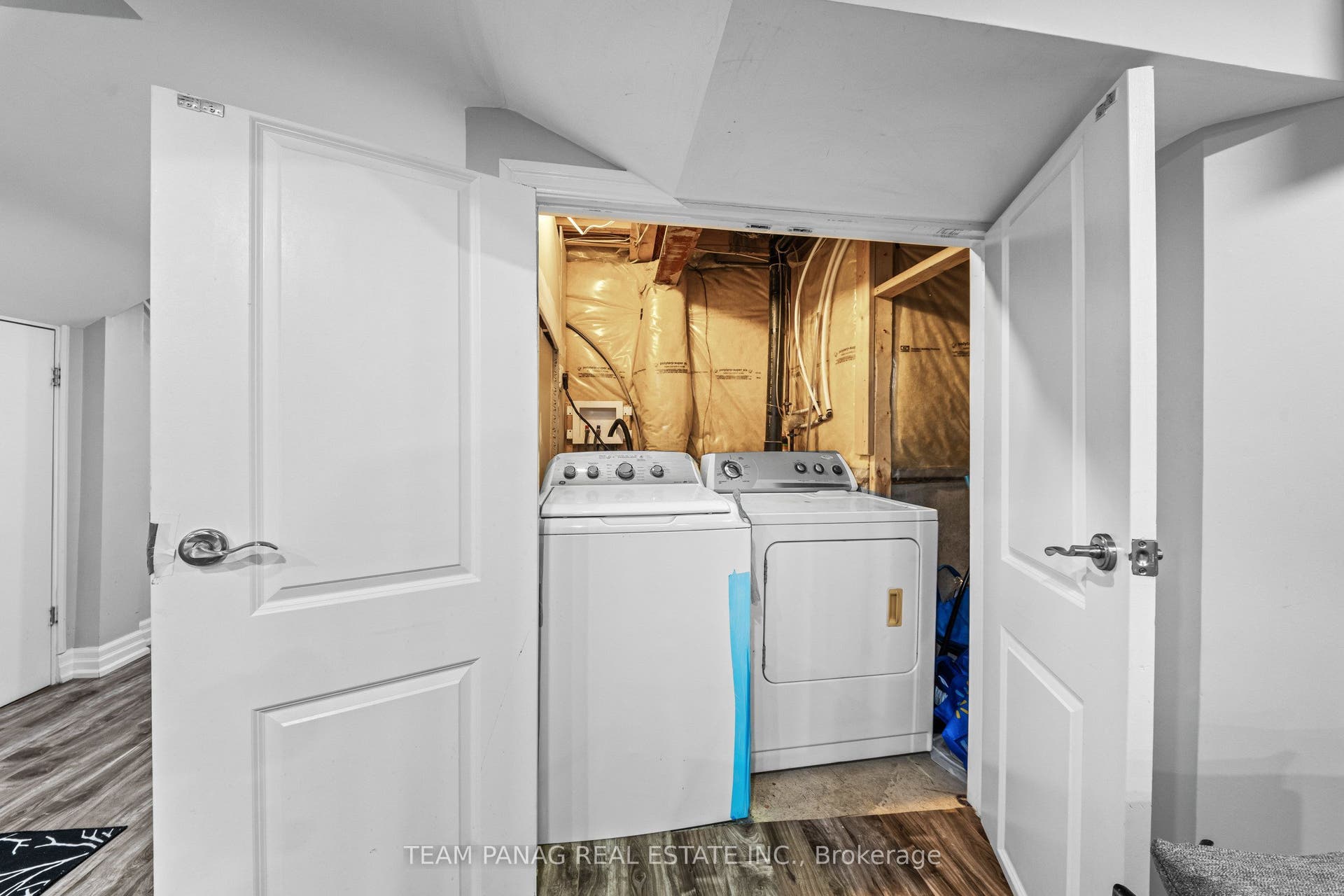 22 Bellflower Lane, Brampton, Brampton, Peel ON L6S 6K3