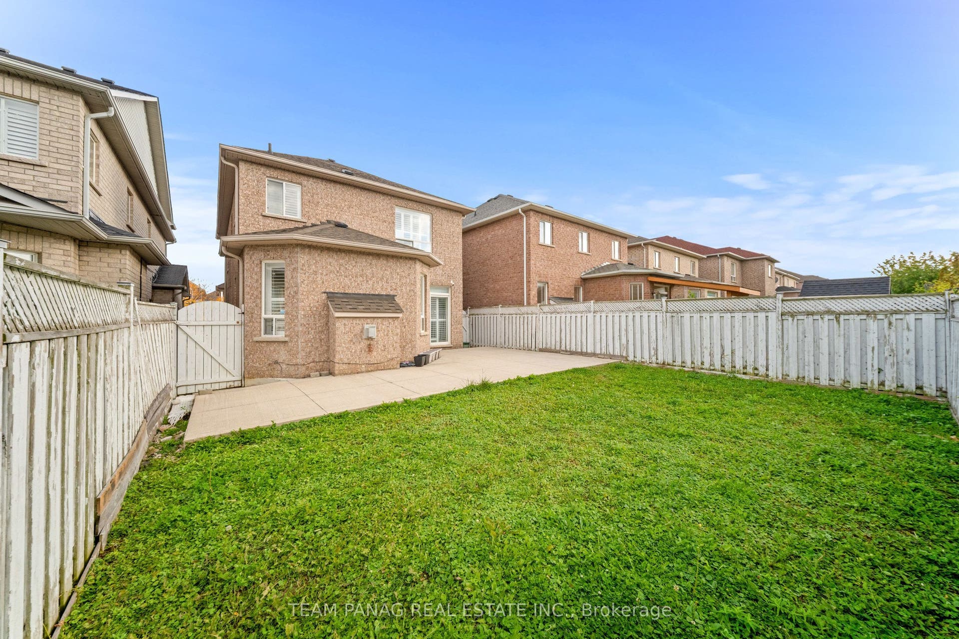 22 Bellflower Lane, Brampton, Brampton, Peel ON L6S 6K3