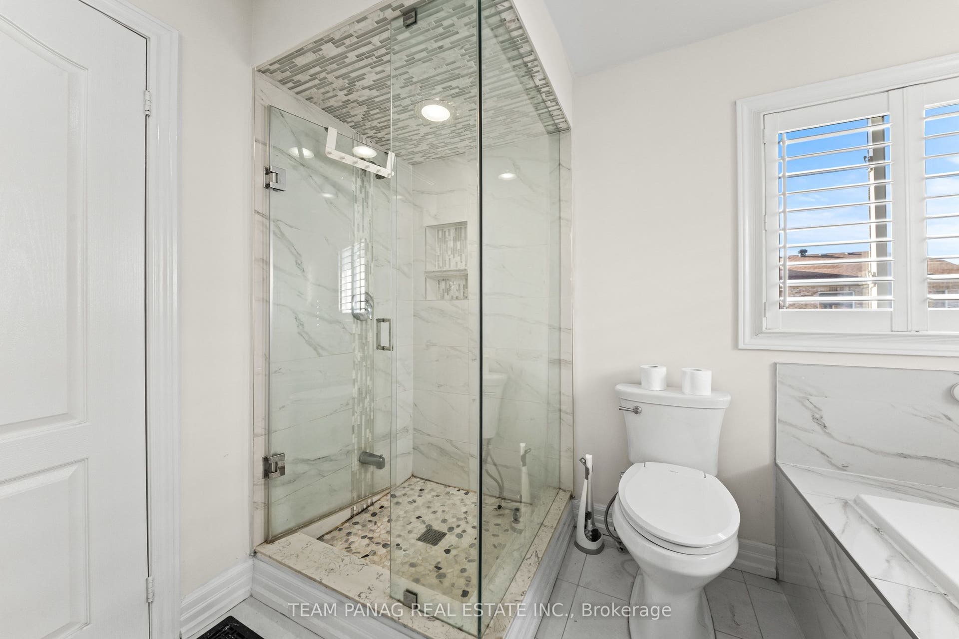 22 Bellflower Lane, Brampton, Brampton, Peel ON L6S 6K3