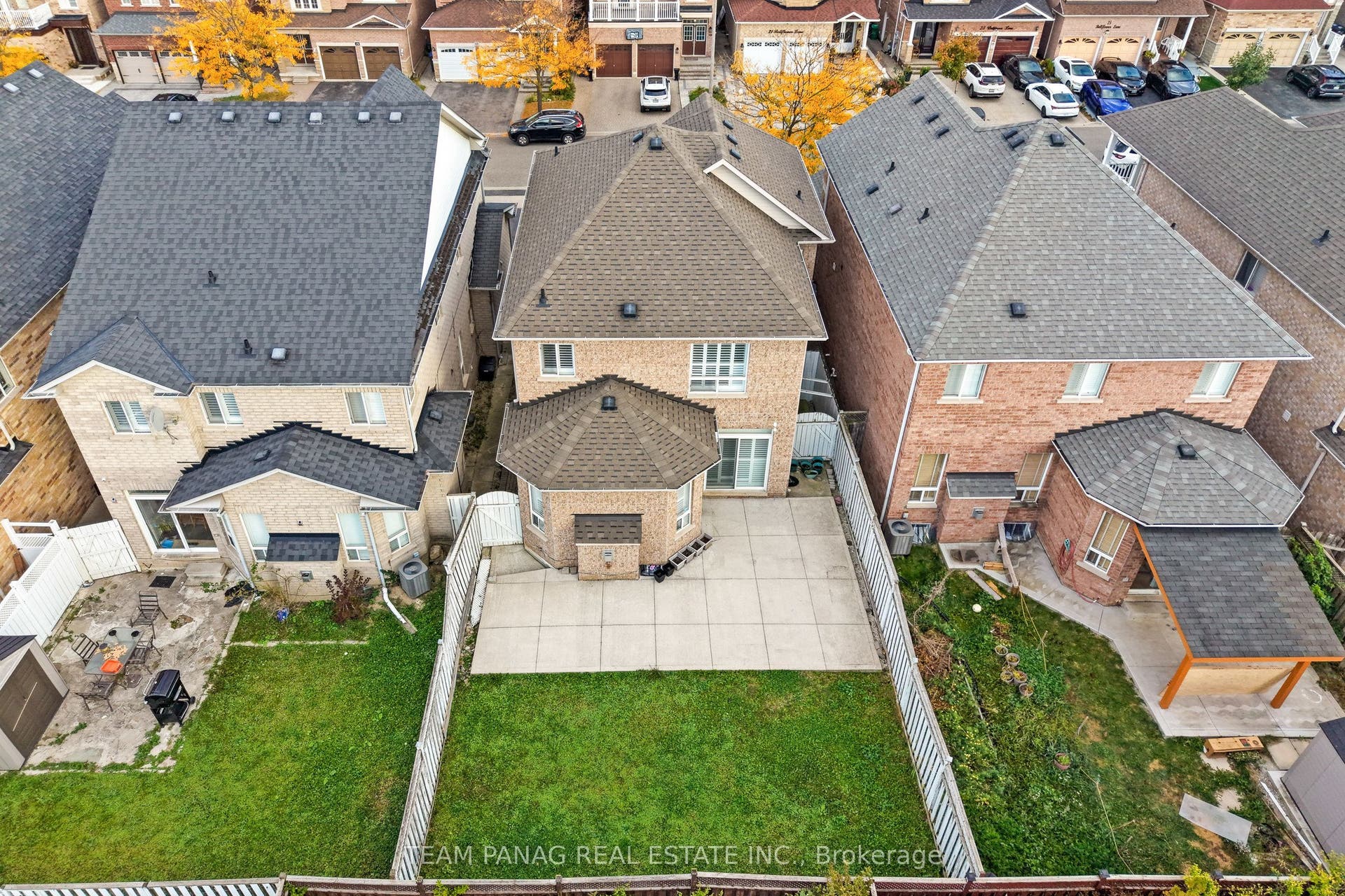 22 Bellflower Lane, Brampton, Brampton, Peel ON L6S 6K3