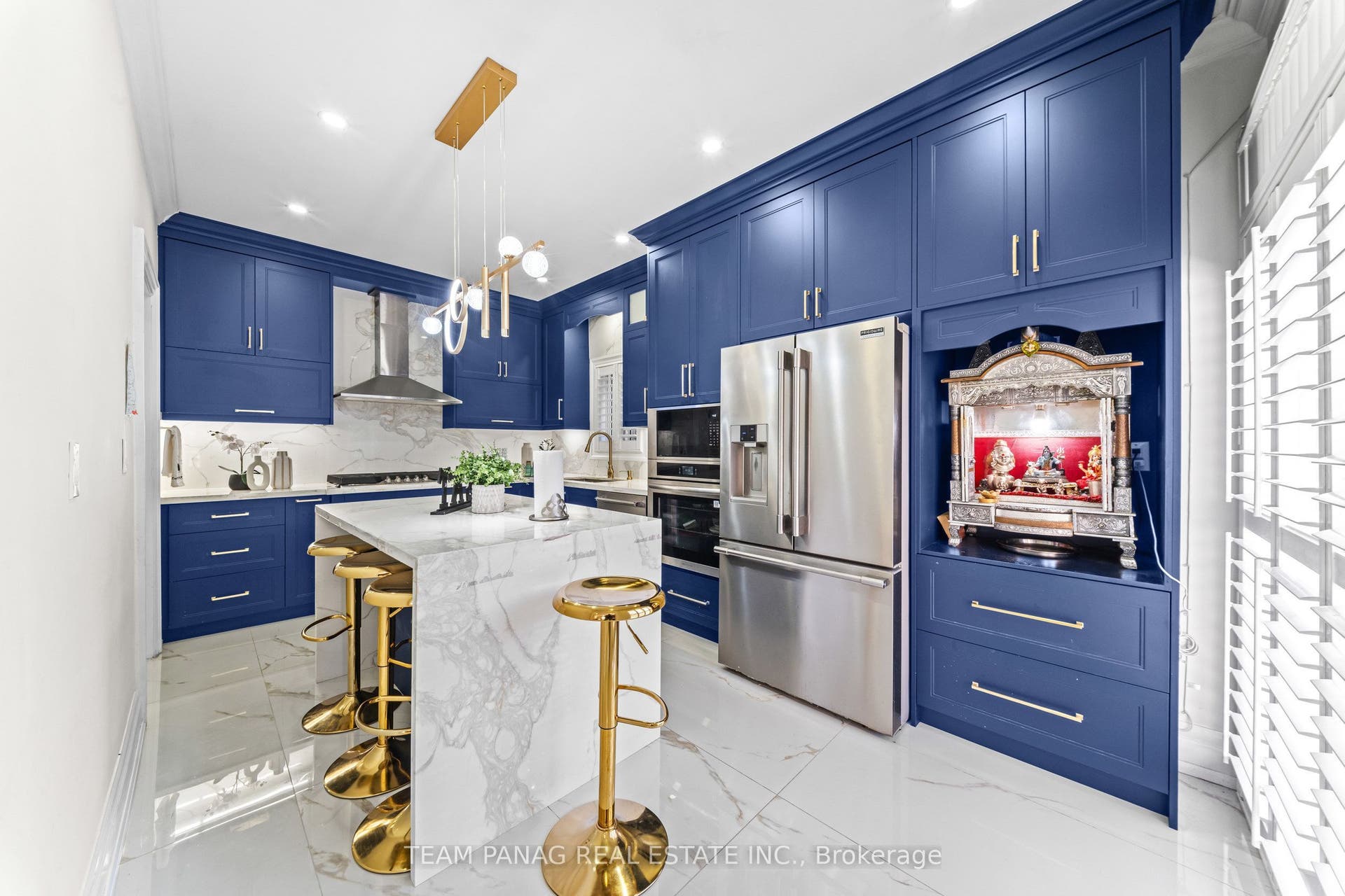 22 Bellflower Lane, Brampton, Brampton, Peel ON L6S 6K3
