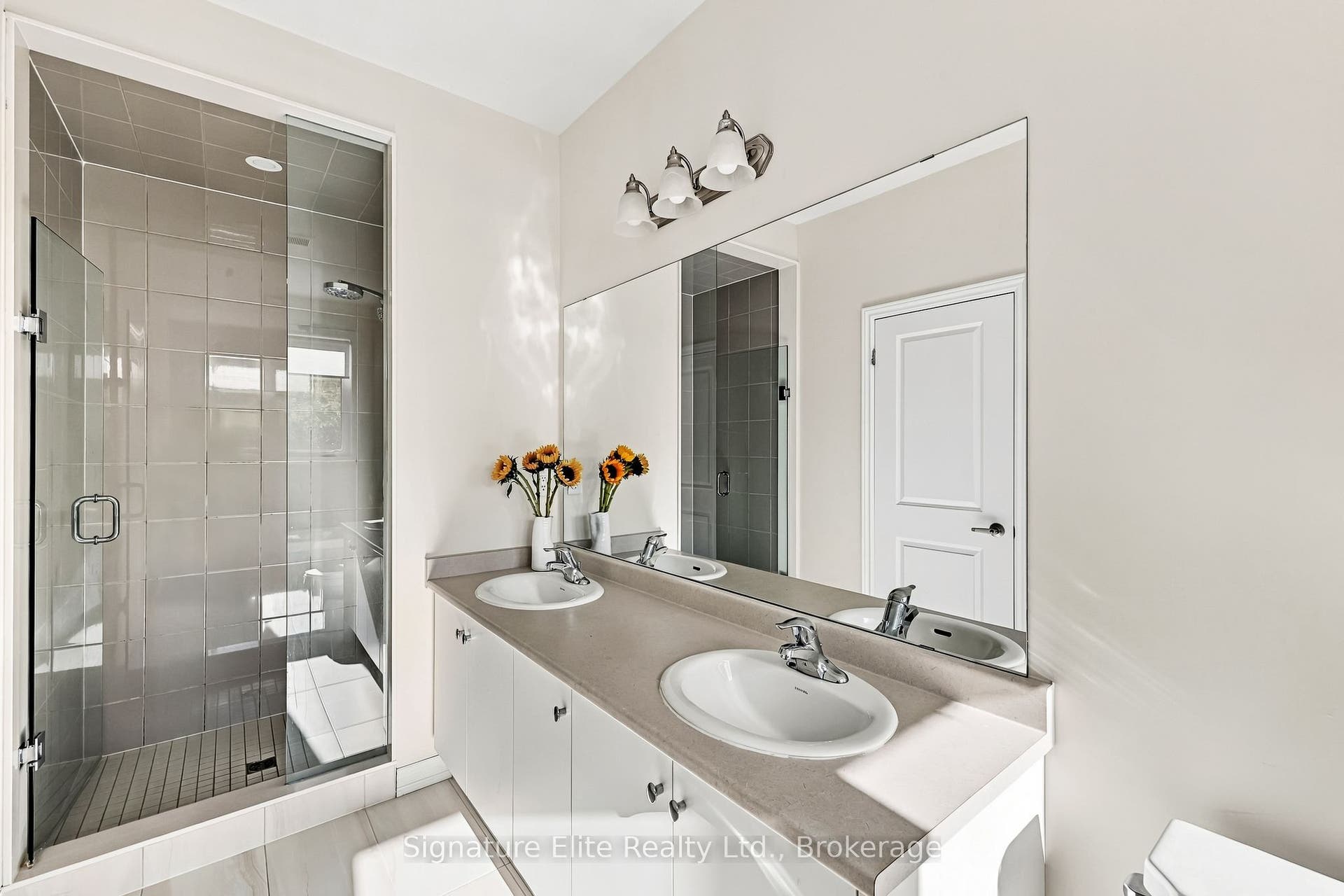 1354 Almonte Drive, Burlington, Halton ON L7P 3E3