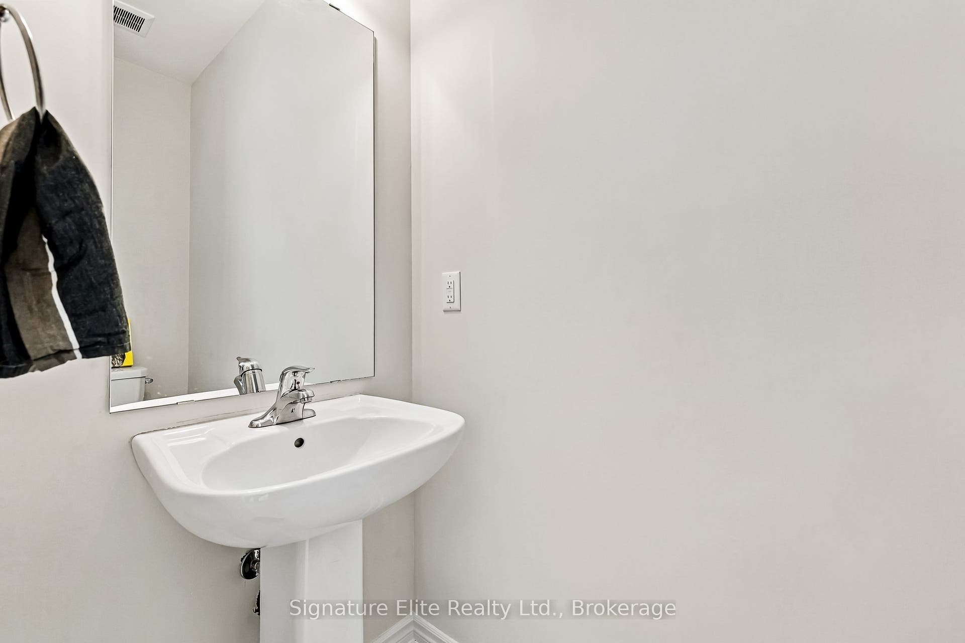 1354 Almonte Drive, Burlington, Halton ON L7P 3E3