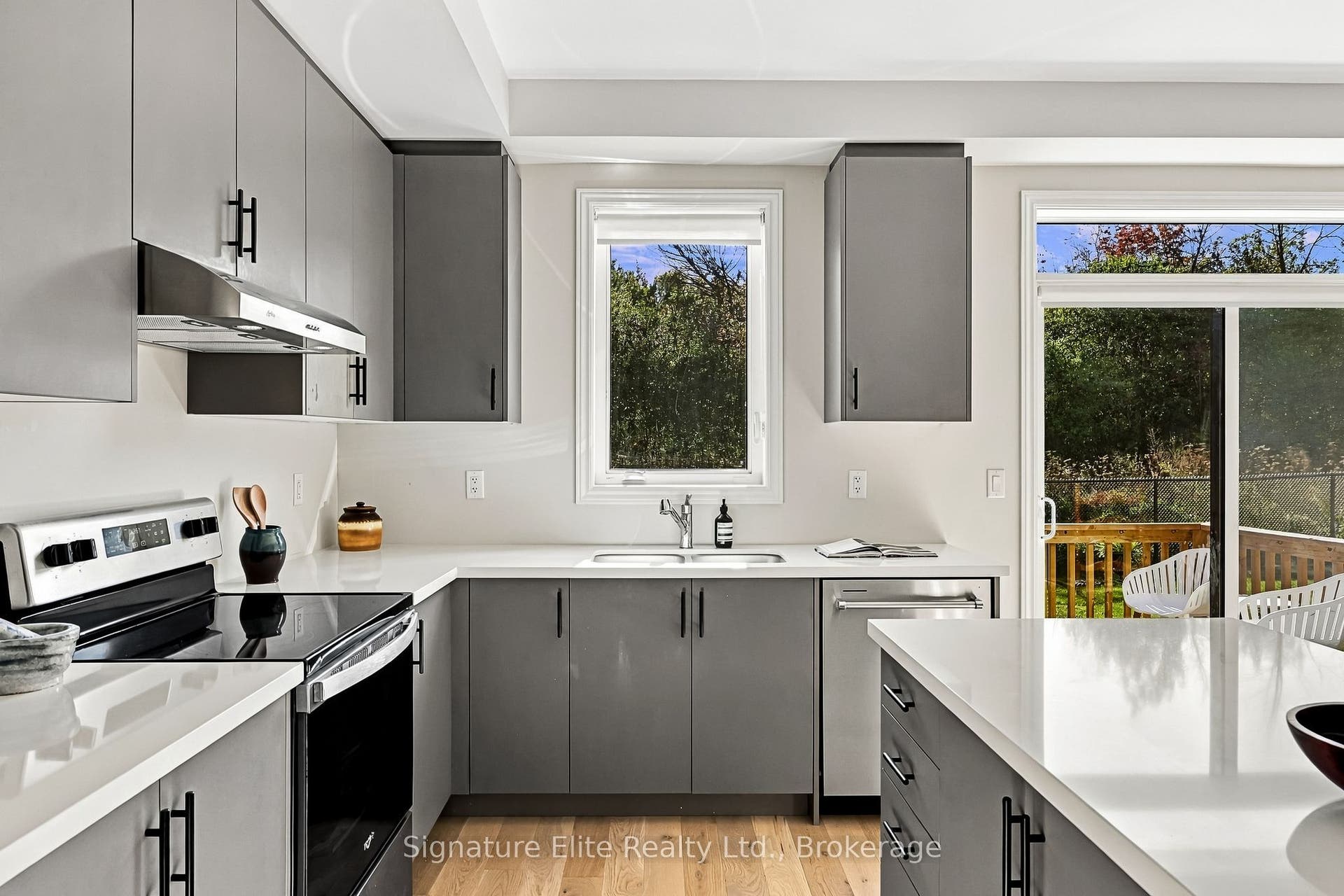 1354 Almonte Drive, Burlington, Halton ON L7P 3E3