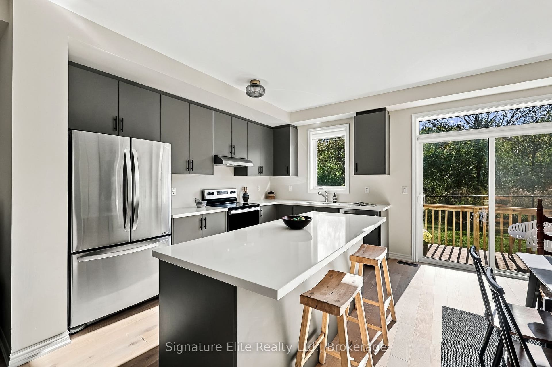 1354 Almonte Drive, Burlington, Halton ON L7P 3E3