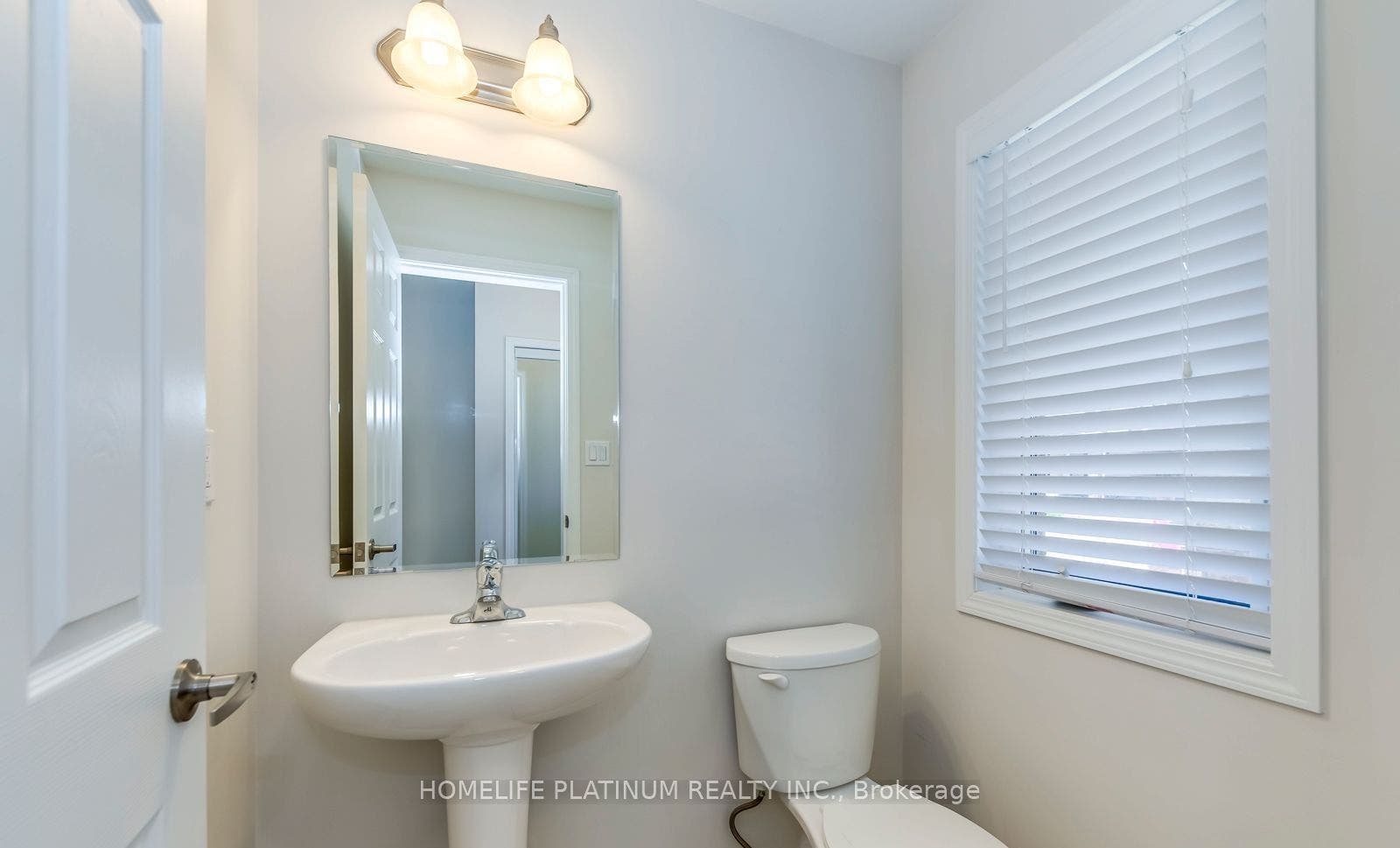 1682 Copeland Circle, Milton, Halton ON L9T 8X8
