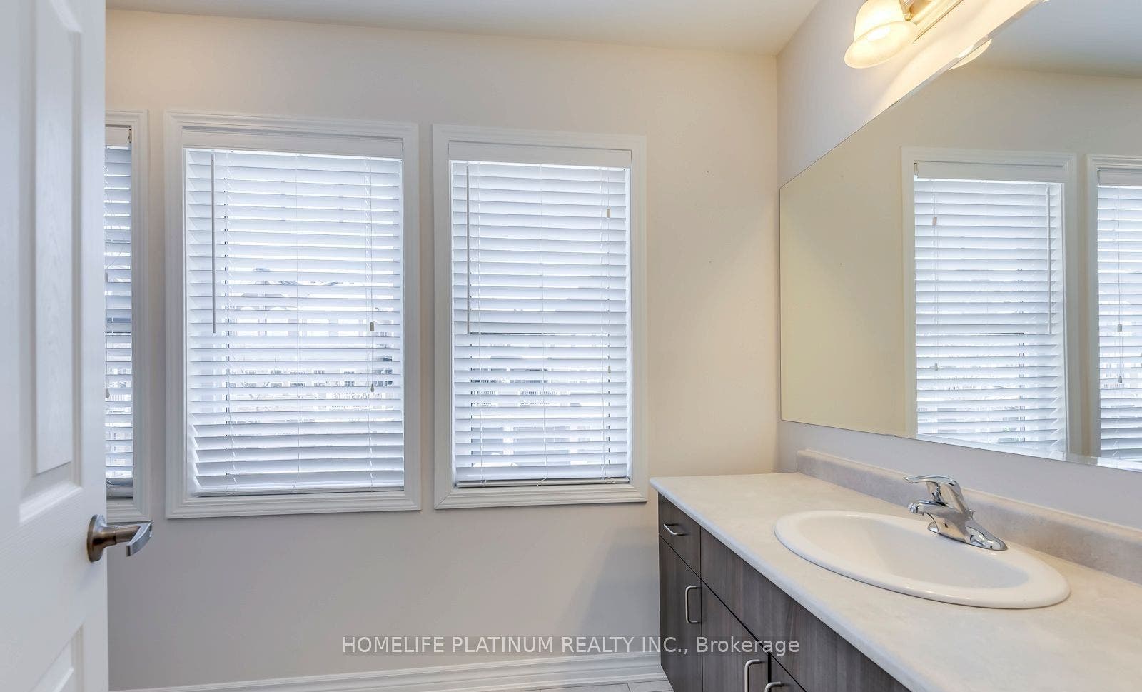 1682 Copeland Circle, Milton, Halton ON L9T 8X8