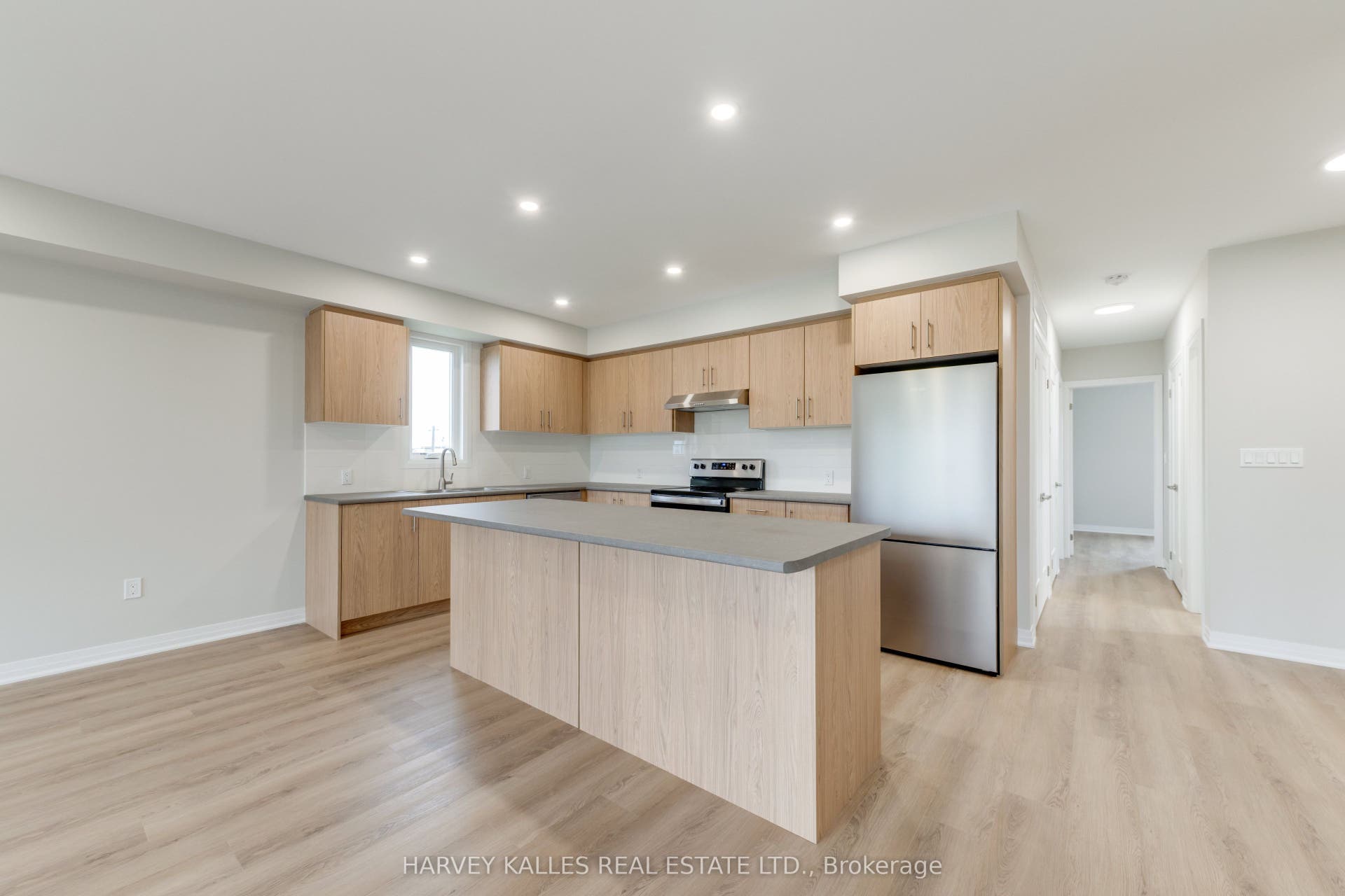 165 Spalding Road, #3rd Floor, Toronto W, Toronto ON M3K 1K3 165 Spalding Road, #3rd Floor, Toronto W, Toronto ON M3K 1K3