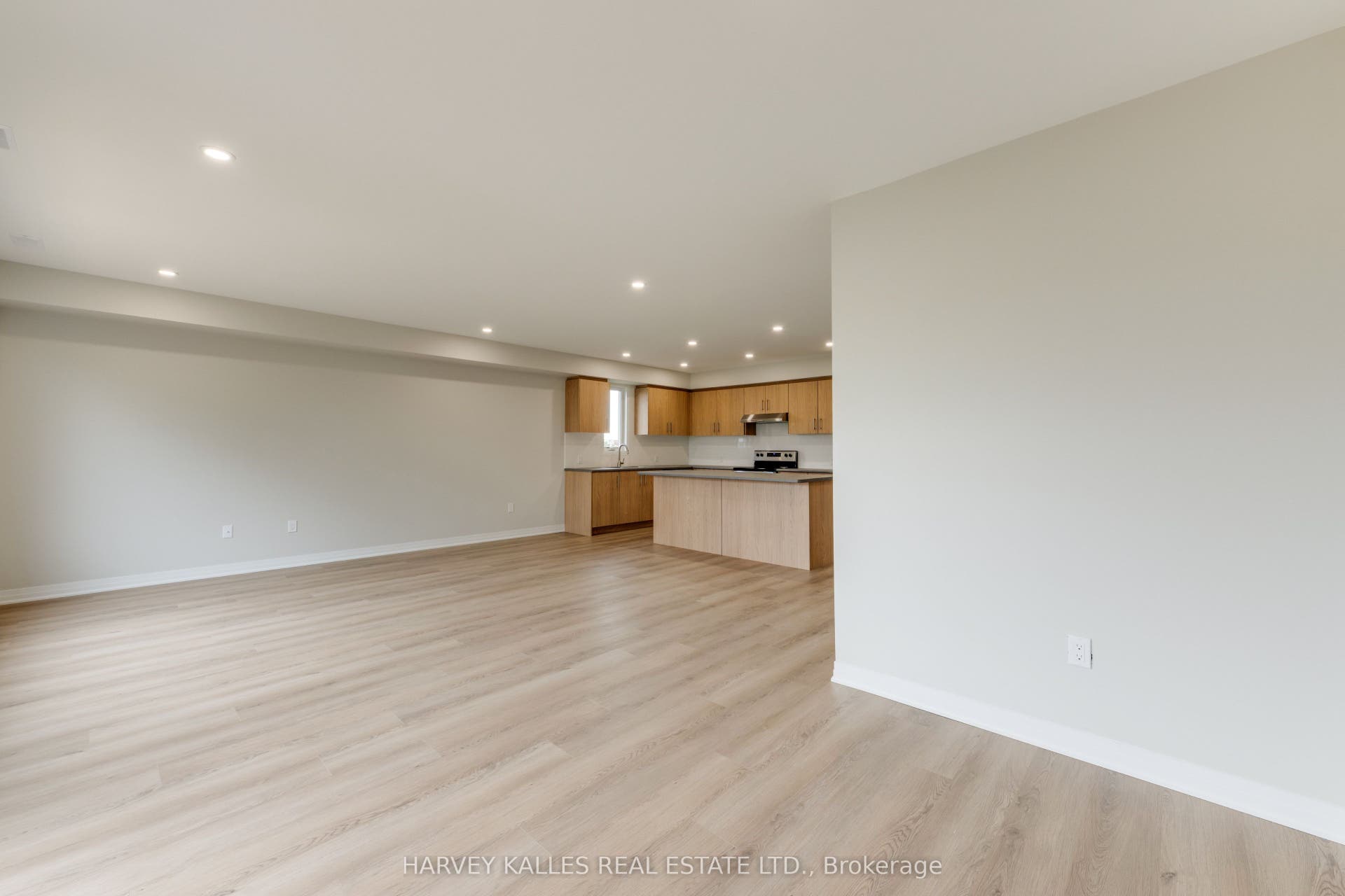 165 Spalding Road, #3rd Floor, Toronto W, Toronto ON M3K 1K3 165 Spalding Road, #3rd Floor, Toronto W, Toronto ON M3K 1K3