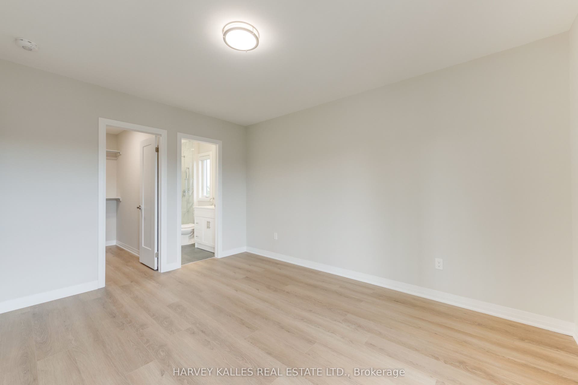 165 Spalding Road, #3rd Floor, Toronto W, Toronto ON M3K 1K3 165 Spalding Road, #3rd Floor, Toronto W, Toronto ON M3K 1K3