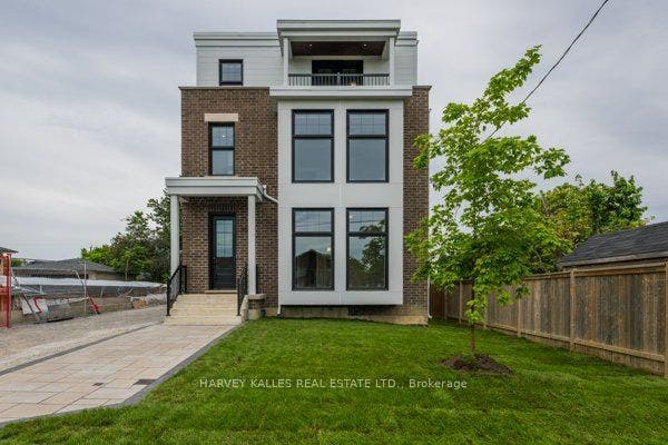 165 Spalding Road, #3rd Floor, Toronto W, Toronto ON M3K 1K3 165 Spalding Road, #3rd Floor, Toronto W, Toronto ON M3K 1K3