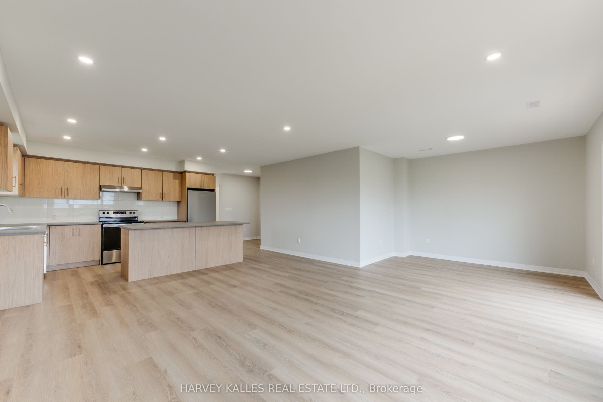 165 Spalding Road, #3rd Floor, Toronto W, Toronto ON M3K 1K3 165 Spalding Road, #3rd Floor, Toronto W, Toronto ON M3K 1K3