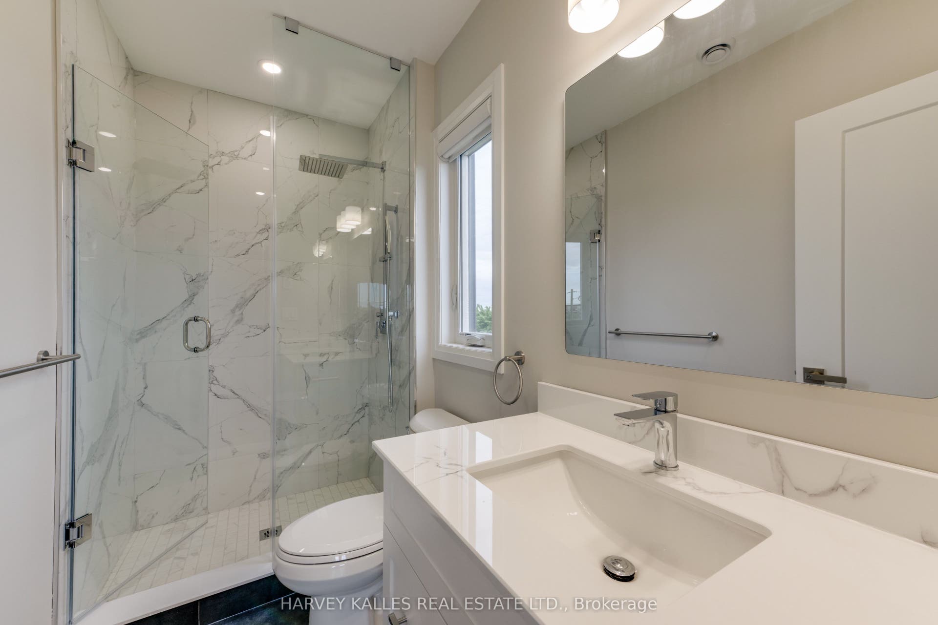 165 Spalding Road, #3rd Floor, Toronto W, Toronto ON M3K 1K3 165 Spalding Road, #3rd Floor, Toronto W, Toronto ON M3K 1K3