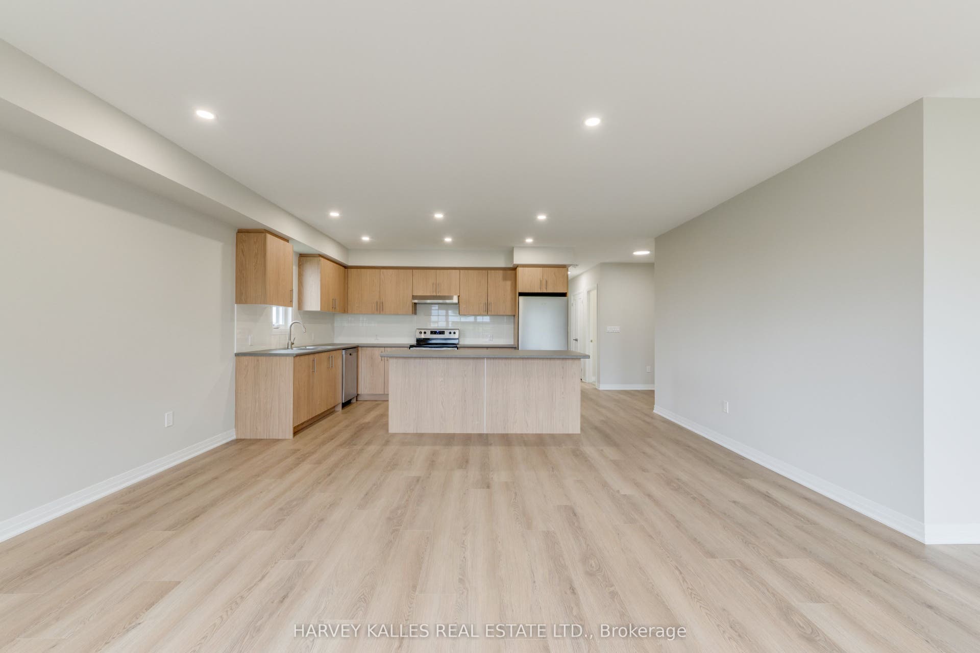 165 Spalding Road, #3rd Floor, Toronto W, Toronto ON M3K 1K3 165 Spalding Road, #3rd Floor, Toronto W, Toronto ON M3K 1K3
