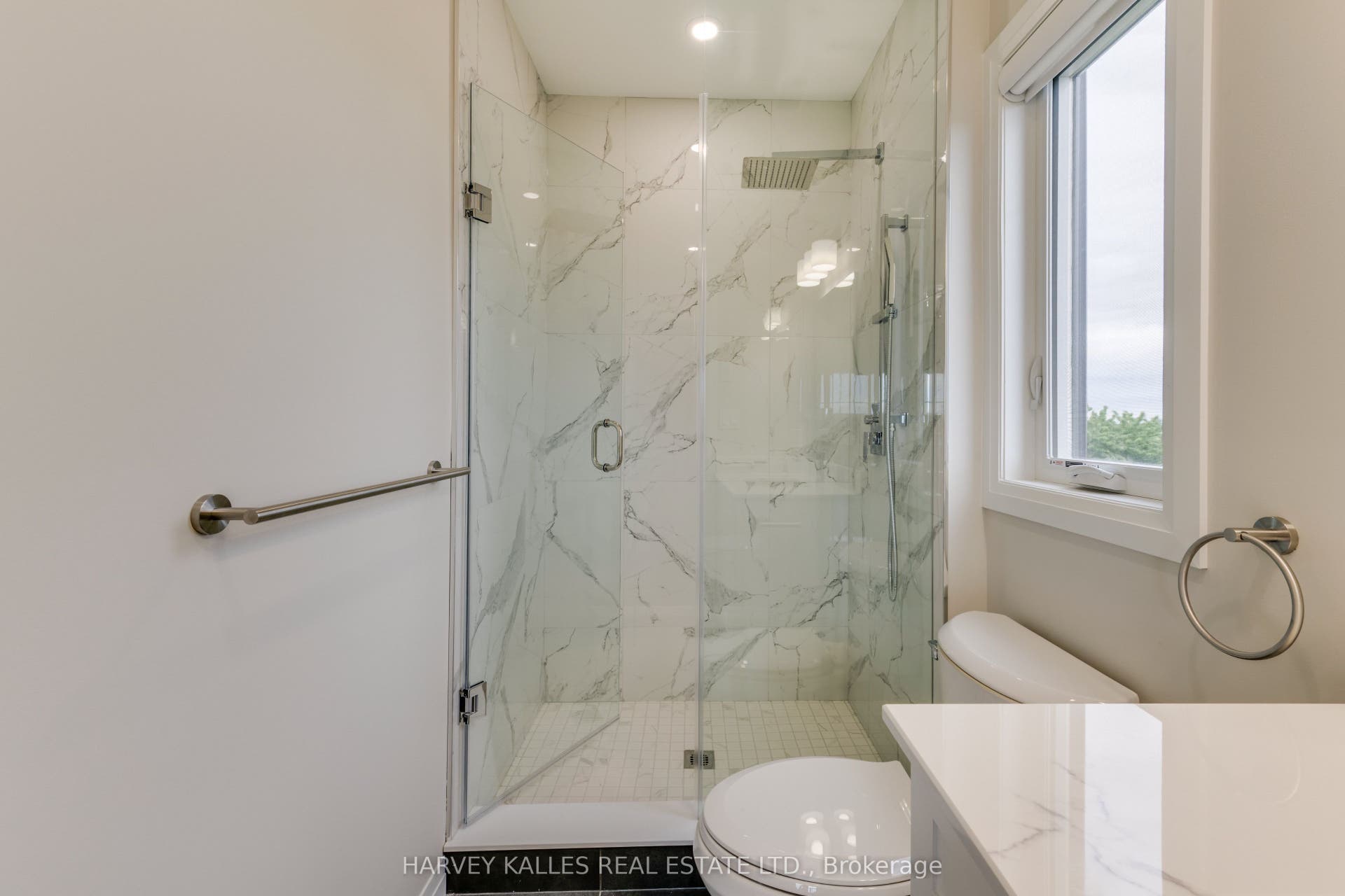 165 Spalding Road, #3rd Floor, Toronto W, Toronto ON M3K 1K3 165 Spalding Road, #3rd Floor, Toronto W, Toronto ON M3K 1K3