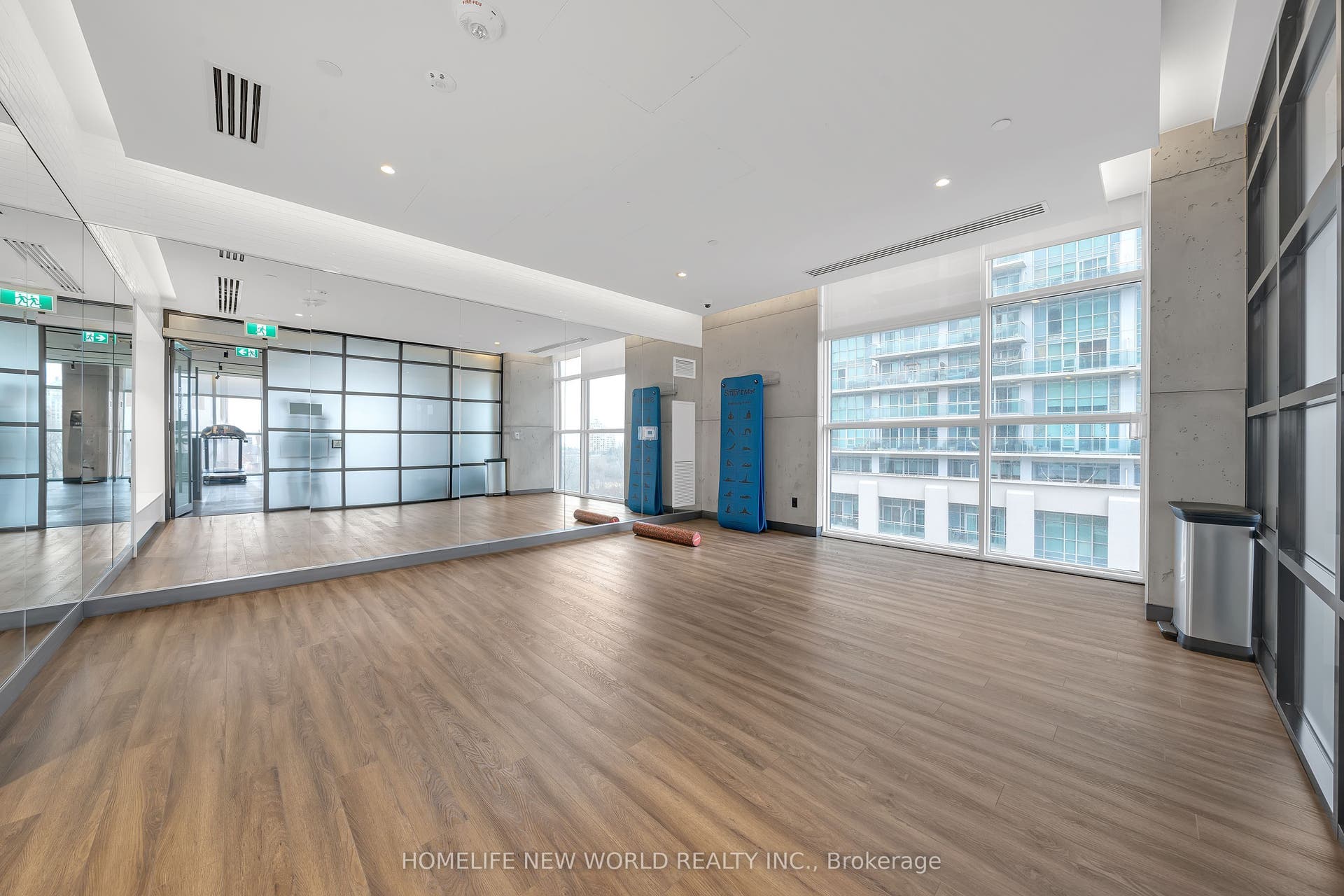 251 Manitoba Street, #412, Toronto W, Toronto ON M8Y 0C7 251 Manitoba Street, #412, Toronto W, Toronto ON M8Y 0C7