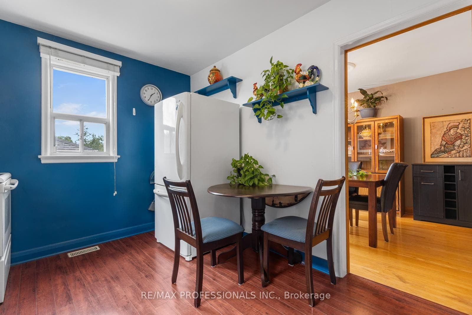 122 Treeview Drive, Toronto W, Toronto ON M8W 4C3