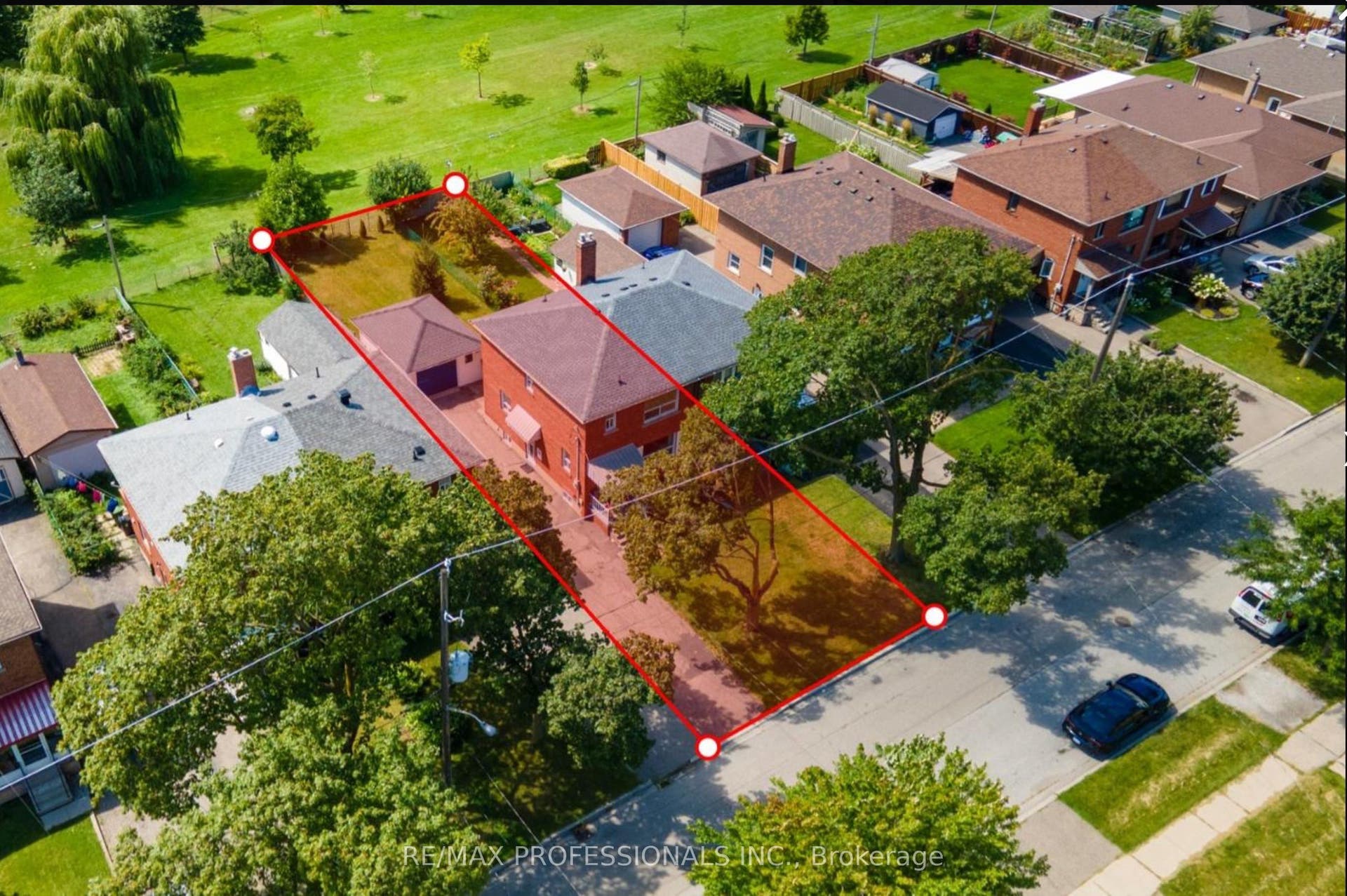 122 Treeview Drive, Toronto W, Toronto ON M8W 4C3
