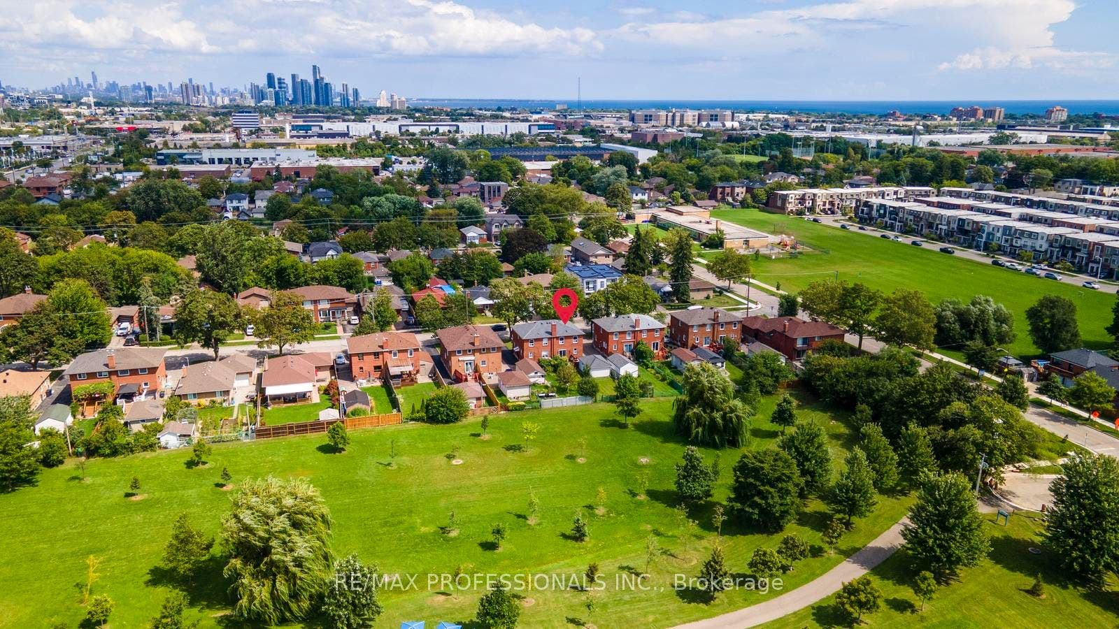122 Treeview Drive, Toronto W, Toronto ON M8W 4C3