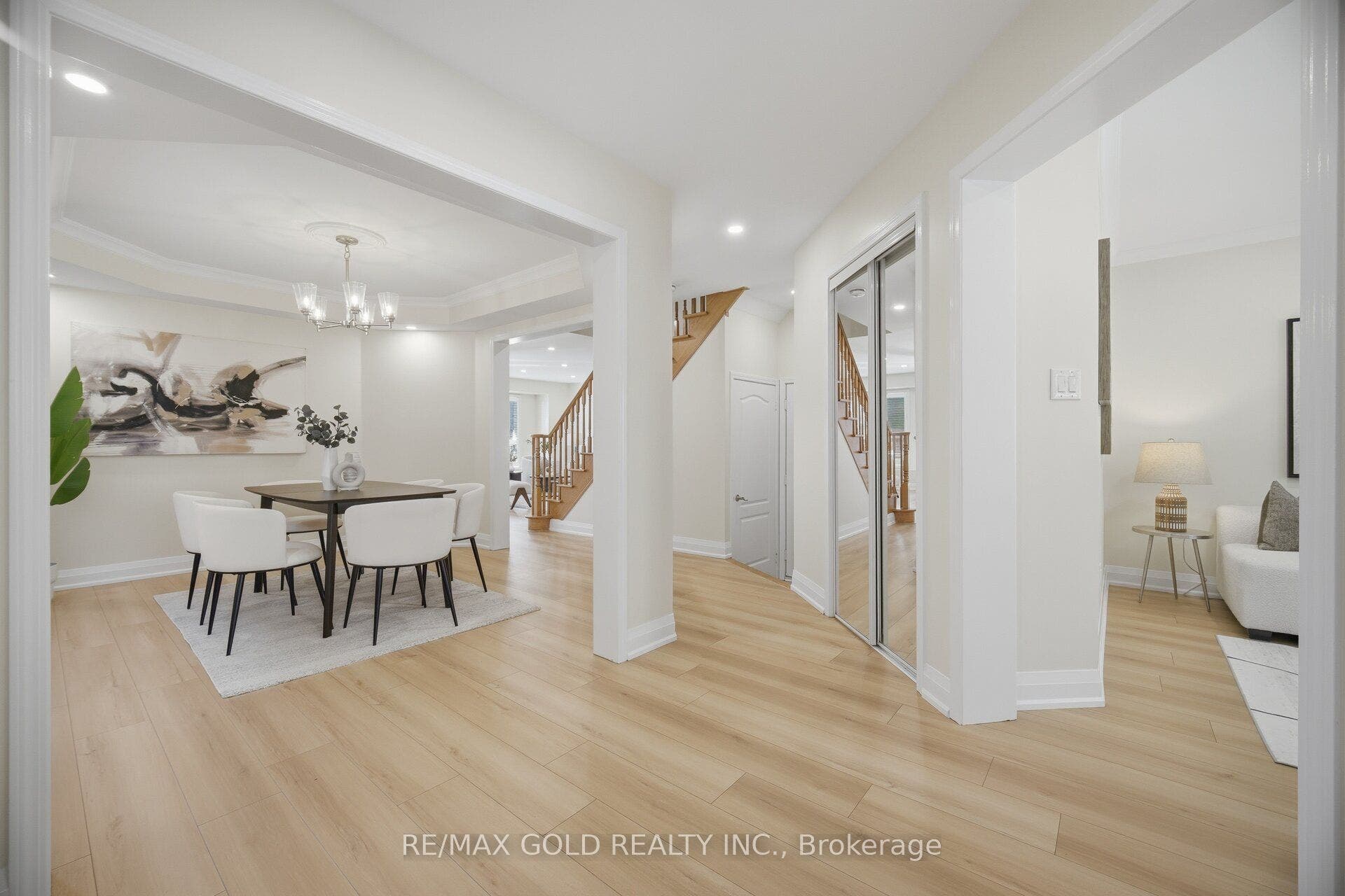 5566 Broadpath Gate, Mississauga, Peel ON L5M 6M4