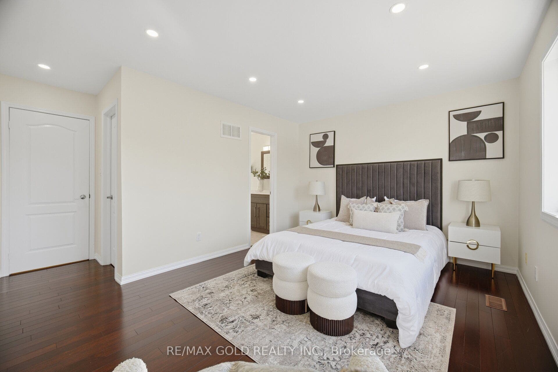 5566 Broadpath Gate, Mississauga, Peel ON L5M 6M4