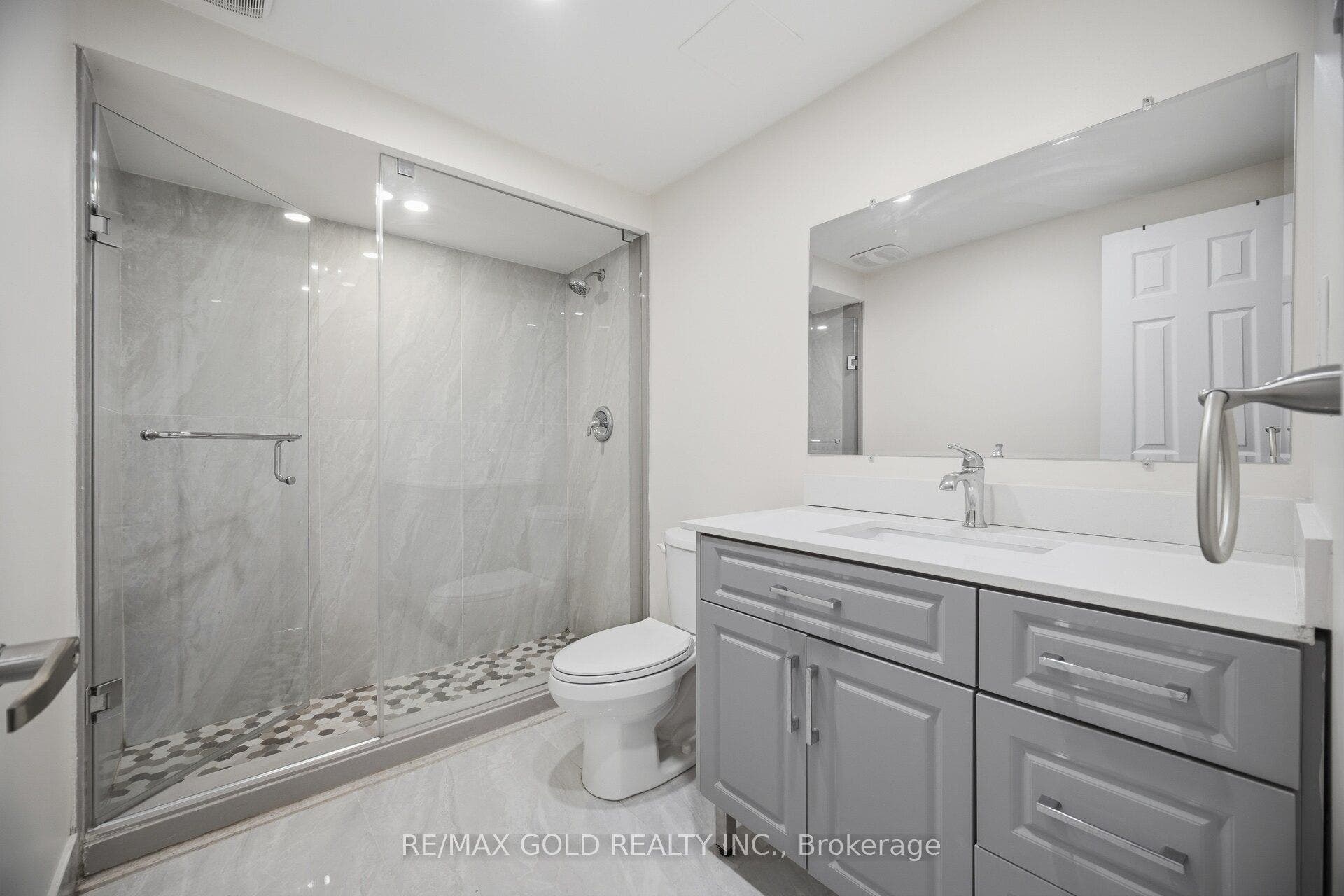 5566 Broadpath Gate, Mississauga, Peel ON L5M 6M4