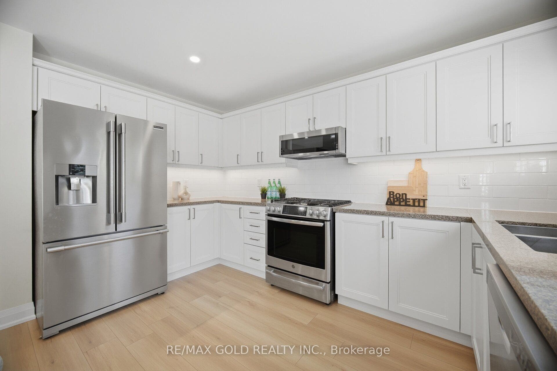 5566 Broadpath Gate, Mississauga, Peel ON L5M 6M4