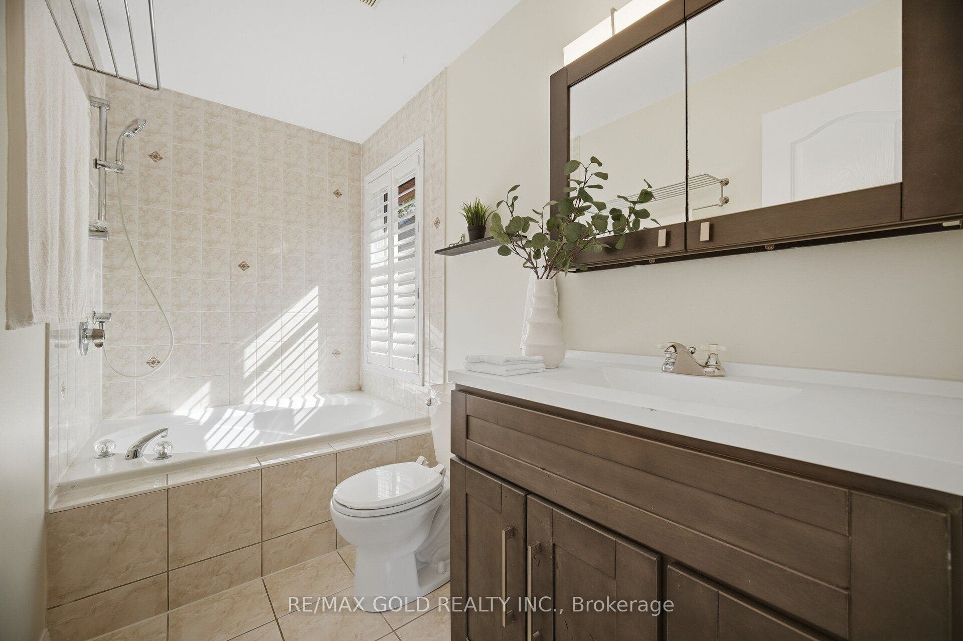 5566 Broadpath Gate, Mississauga, Peel ON L5M 6M4