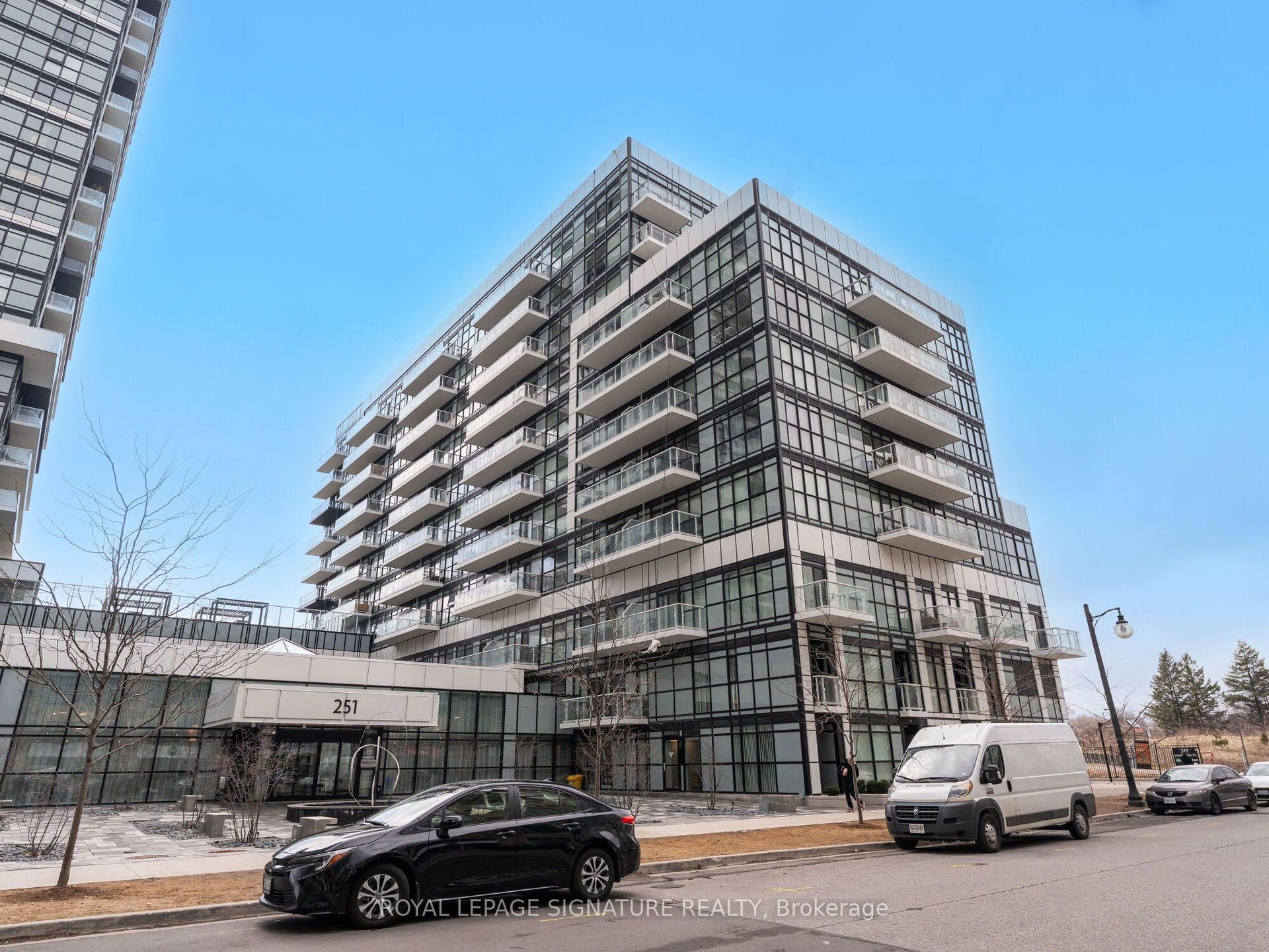 251 Manitoba Street S, #132, Toronto W, Toronto ON M8Y 0C7