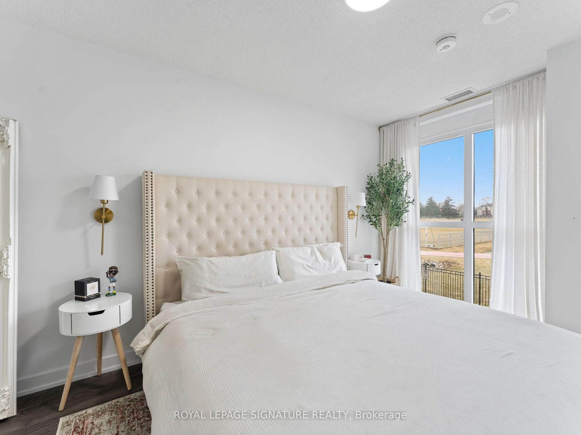 251 Manitoba Street S, #132, Toronto W, Toronto ON M8Y 0C7