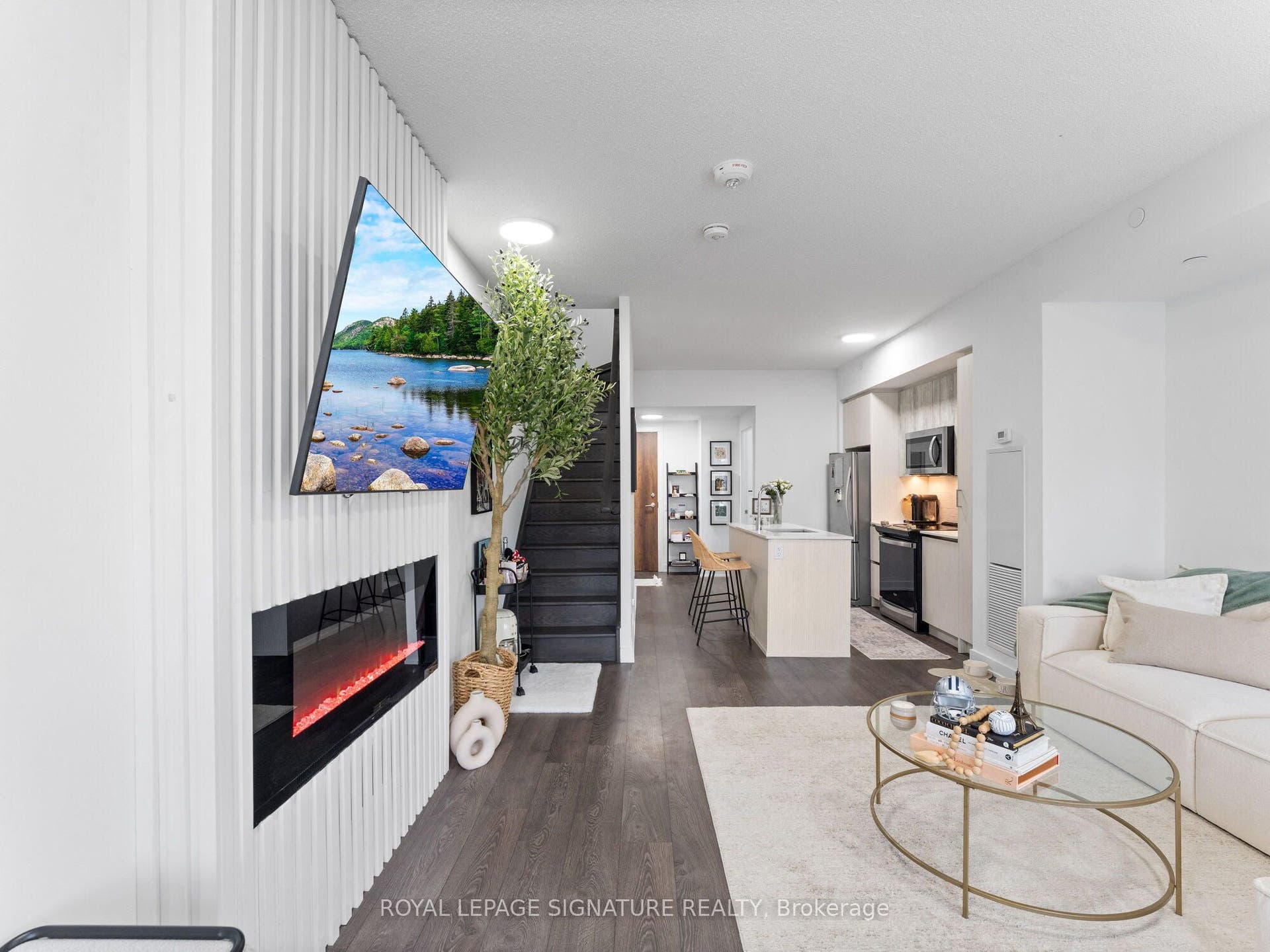 251 Manitoba Street S, #132, Toronto W, Toronto ON M8Y 0C7