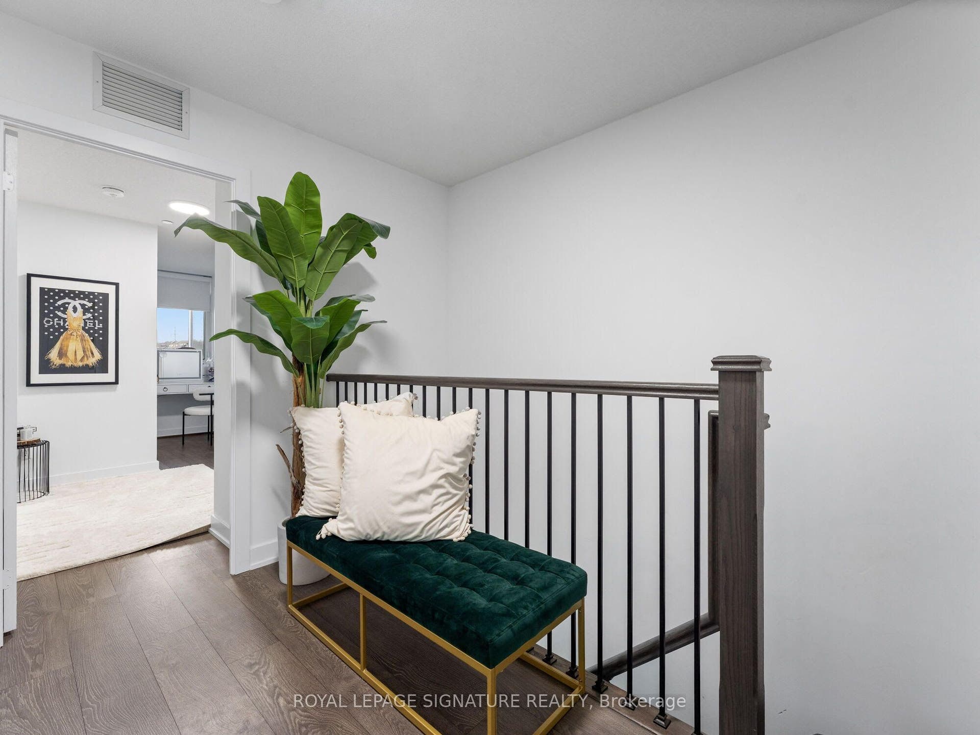 251 Manitoba Street S, #132, Toronto W, Toronto ON M8Y 0C7