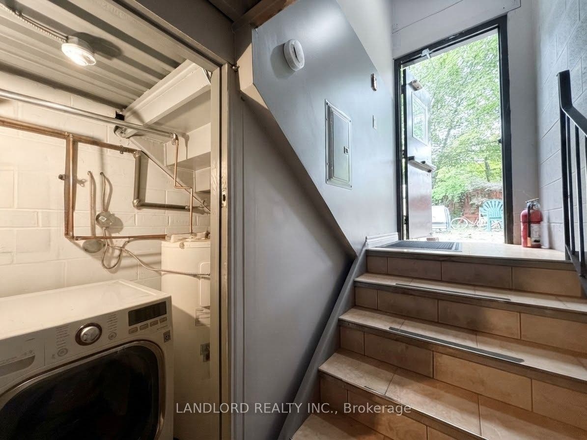 589 Annette Street, #BSMT, Toronto W02, Toronto W, Toronto ON M6S 2C3
