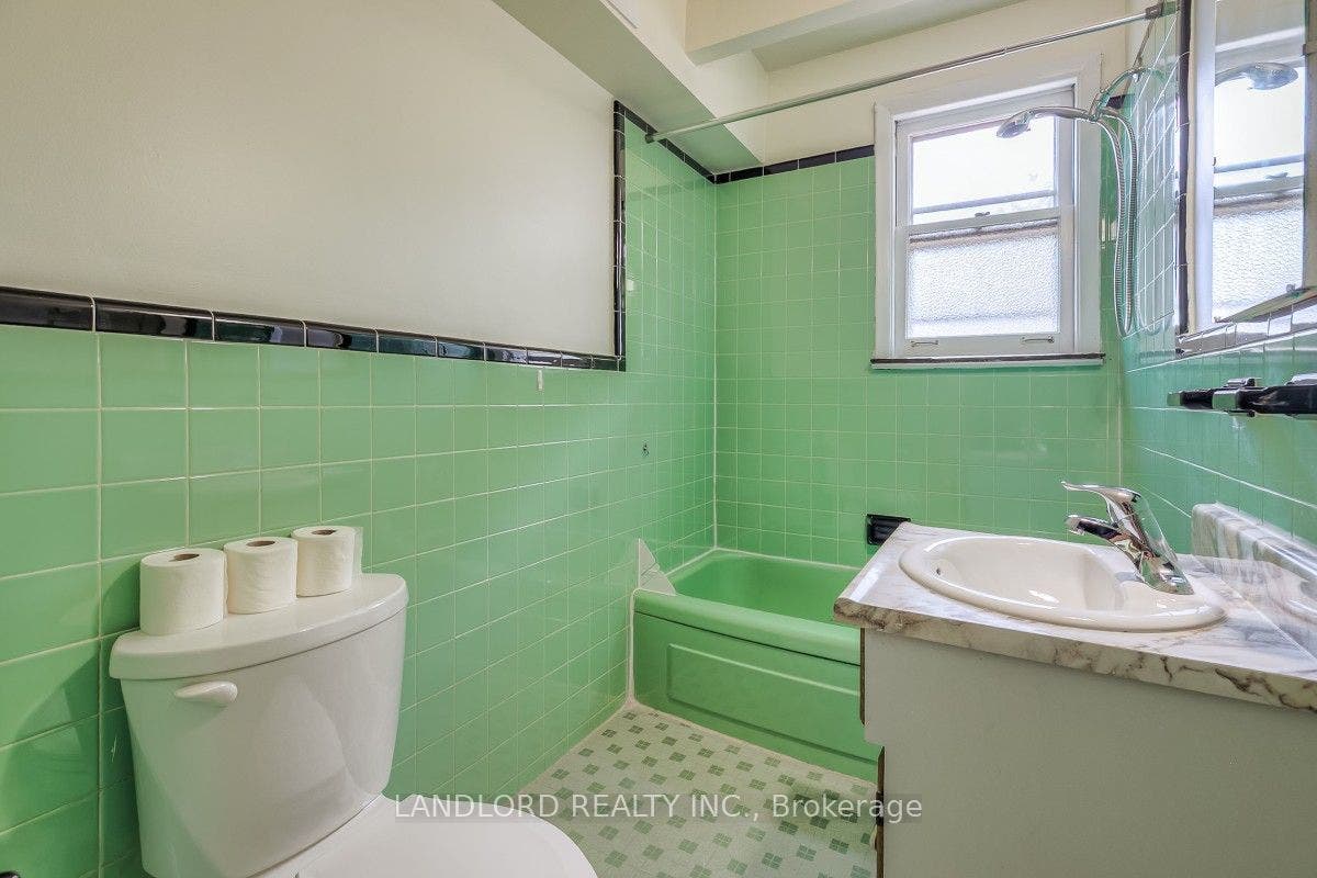 85 Greenlaw Avenue, Toronto W, Toronto ON M6H 3V8
