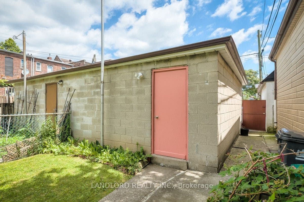 85 Greenlaw Avenue, Toronto W, Toronto ON M6H 3V8