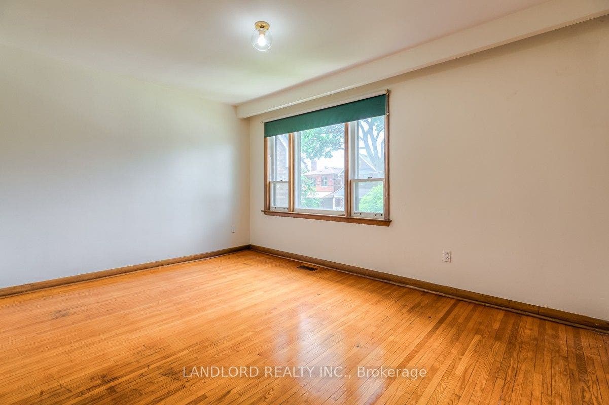 85 Greenlaw Avenue, Toronto W, Toronto ON M6H 3V8