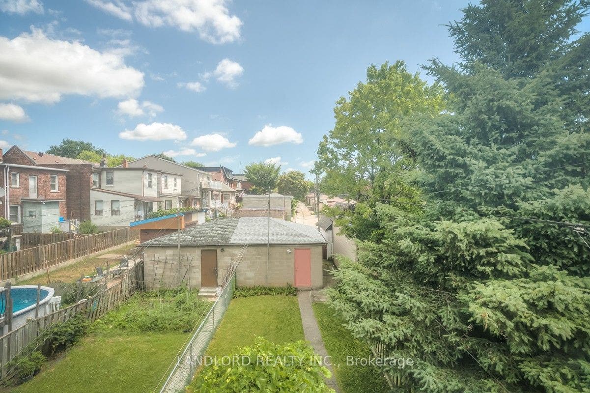 85 Greenlaw Avenue, Toronto W, Toronto ON M6H 3V8
