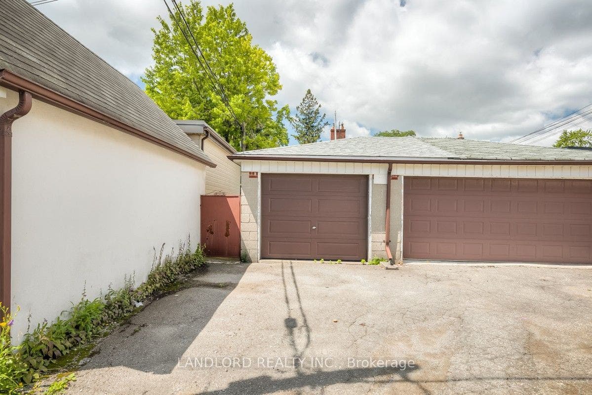 85 Greenlaw Avenue, Toronto W, Toronto ON M6H 3V8