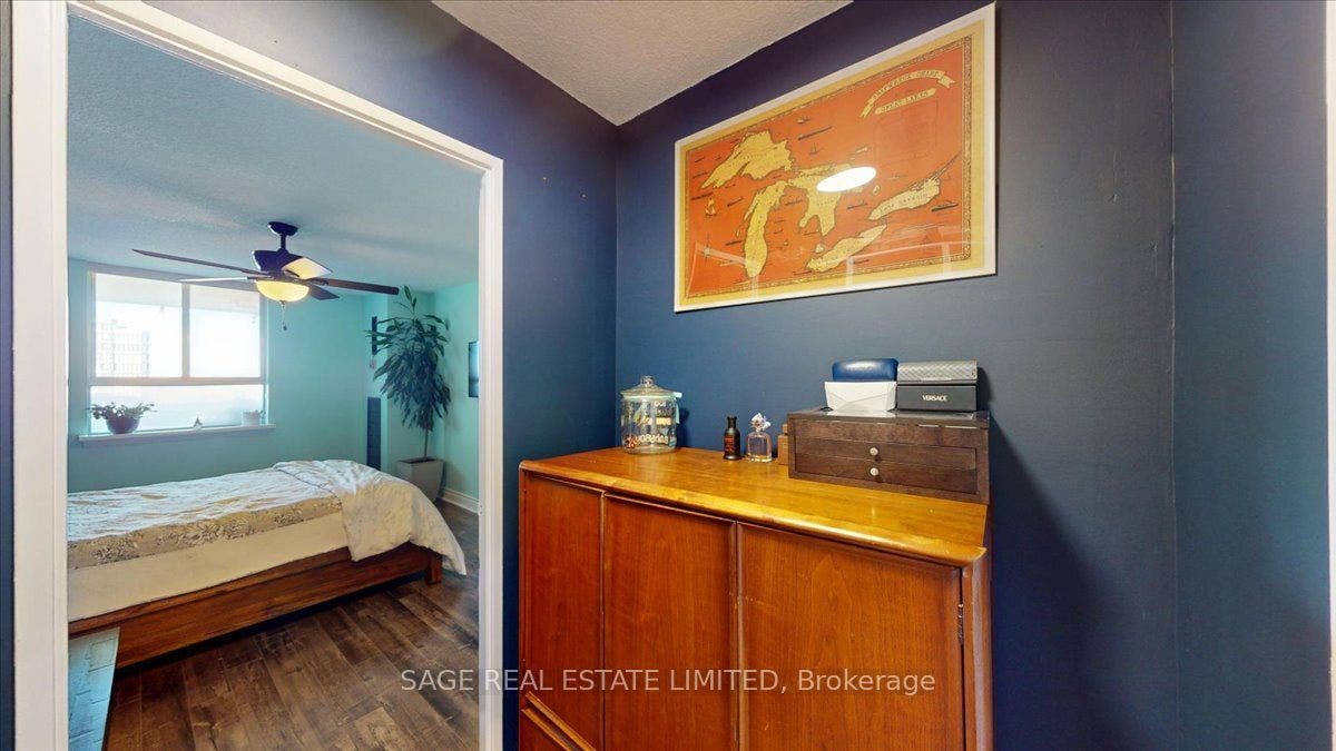 40 Panorama Court, Toronto W, Toronto ON M9V 4M1 40 Panorama Court, Toronto W, Toronto ON M9V 4M1