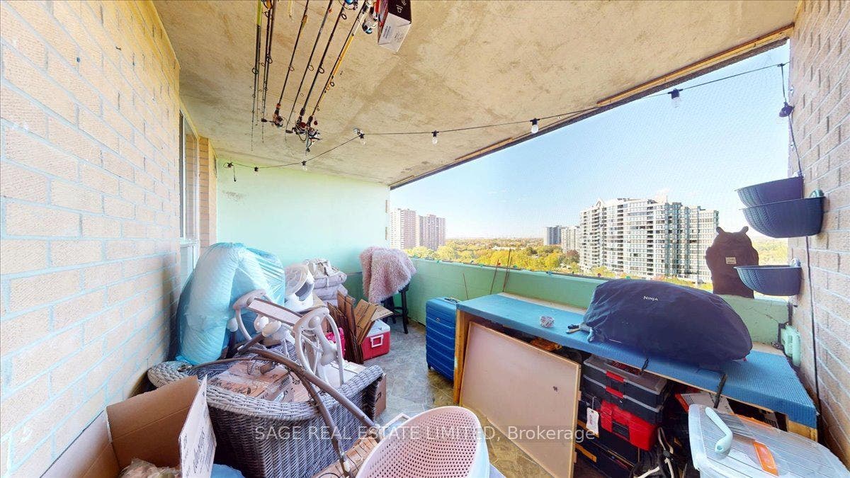 40 Panorama Court, Toronto W, Toronto ON M9V 4M1 40 Panorama Court, Toronto W, Toronto ON M9V 4M1